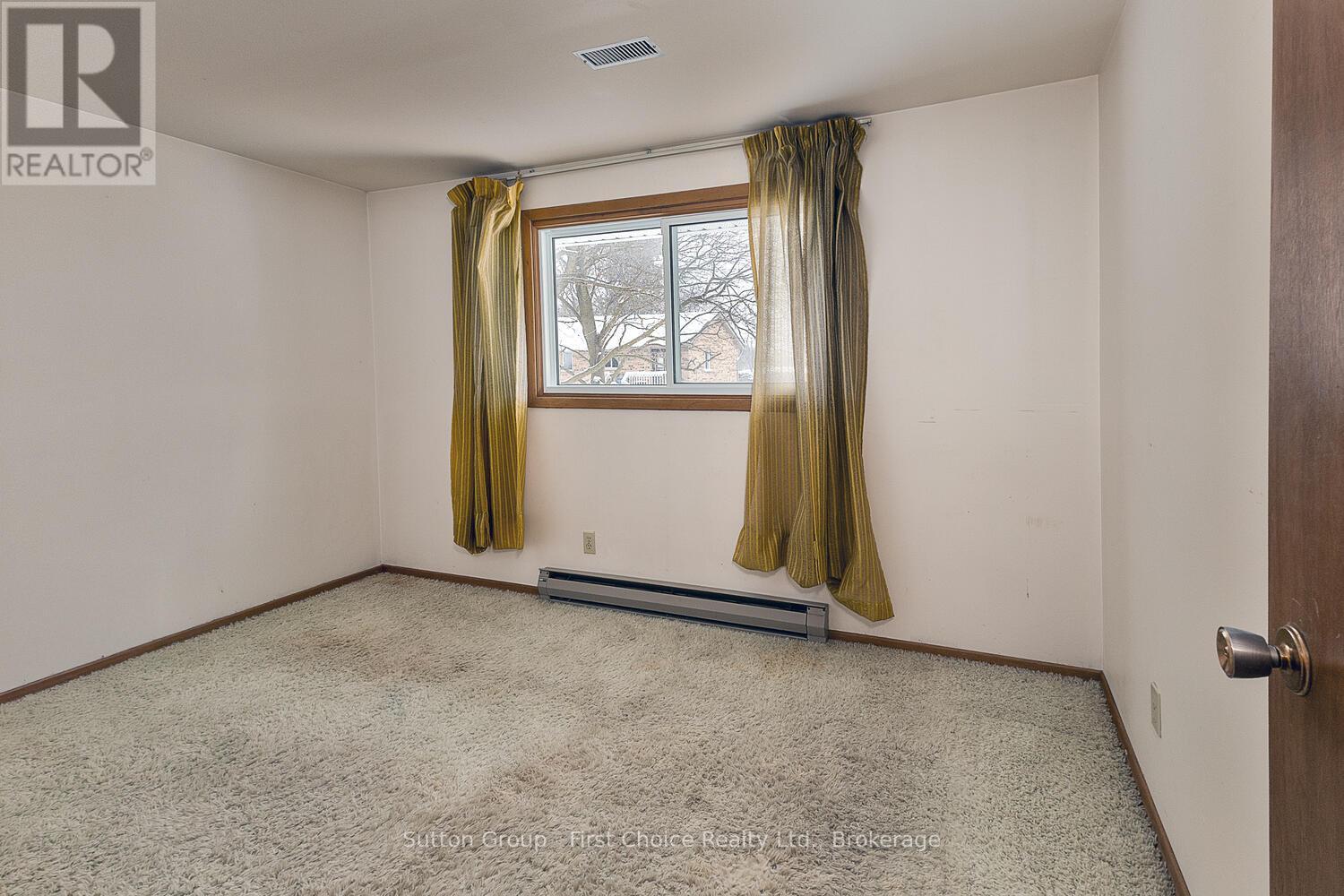 70 Bedford Drive, Stratford, Ontario N5A 5J5 - Photo 12 - X12672484