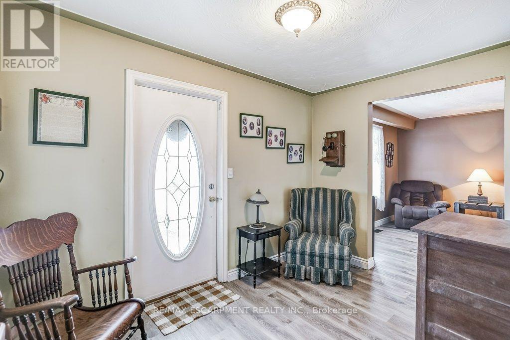 9188 Dickenson Road W, Hamilton, Ontario  L0R 1W0 - Photo 6 - X12672122