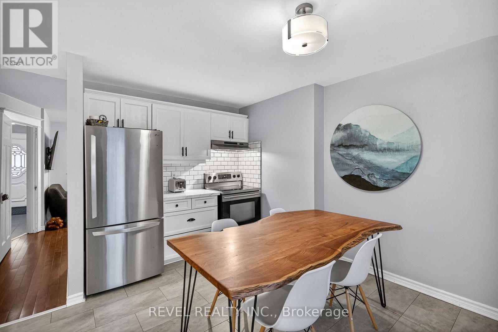 27 Mayflower Avenue, Hamilton, Ontario  L8L 2K5 - Photo 11 - X12672230