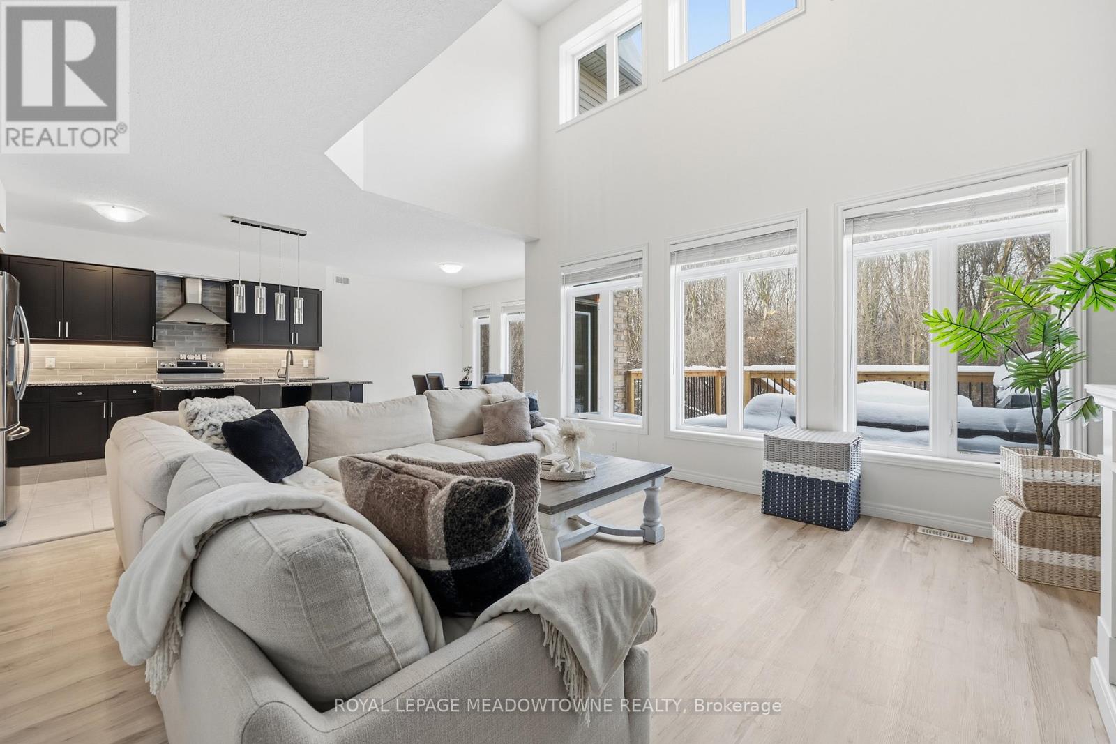 63 Westra Drive, Guelph, Ontario  N1K 0B5 - Photo 9 - X12672320