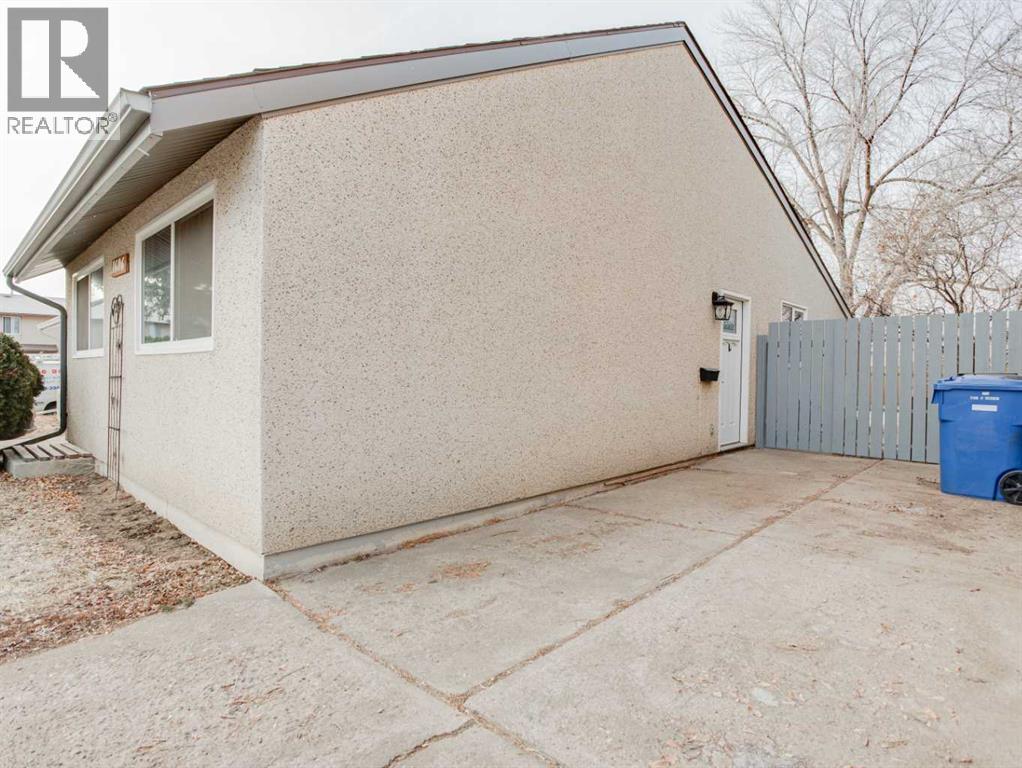 1606 St George Road N, Lethbridge, Alberta  T1H 5A1 - Photo 2 - A2277292