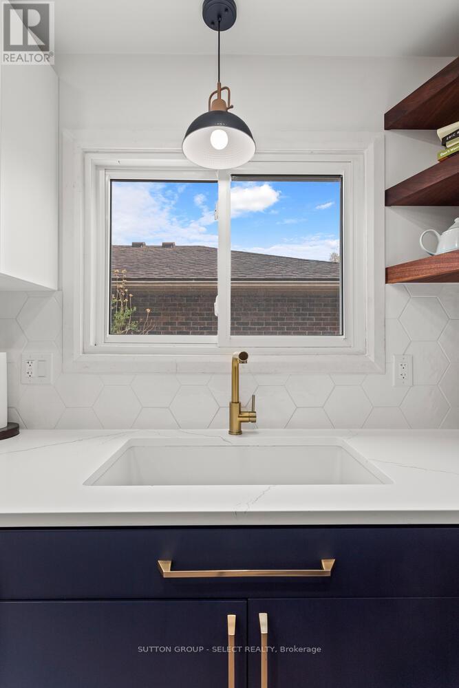 20 Lochern Road, London South, Ontario  N5Z 4L6 - Photo 14 - X12672542