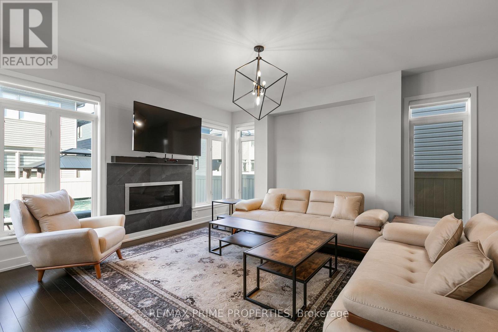 249 Fountainhead Drive, Ottawa, Ontario  K1W 0H4 - Photo 5 - X12672520