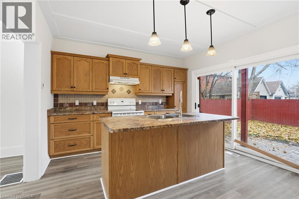 12 St James Street, Brantford, Ontario  N3T 3Z5 - Photo 8 - 40796621