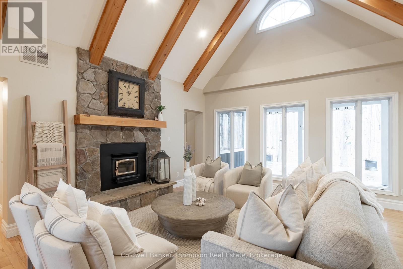 1259 Golf Course Road, Lake Of Bays, Ontario  P1H 2J6 - Photo 4 - X12583486