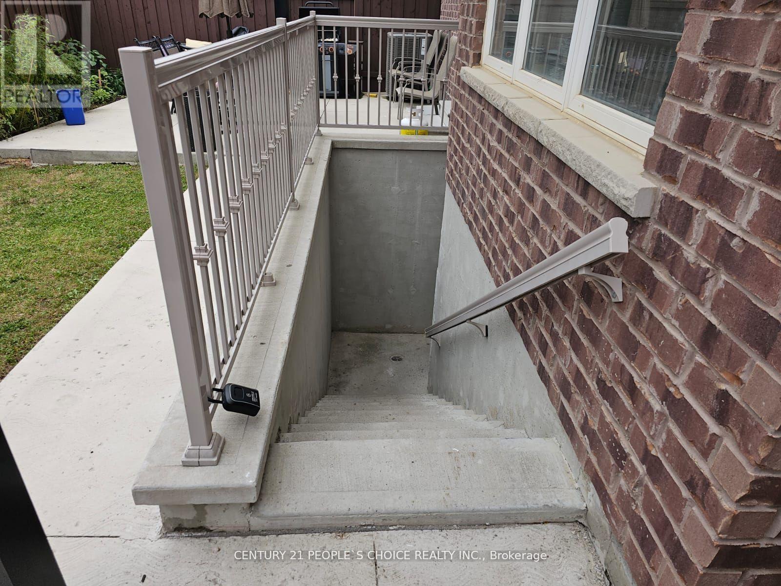 30 Bucksaw Street, Brampton, Ontario  L7A 4R2 - Photo 16 - W12671462