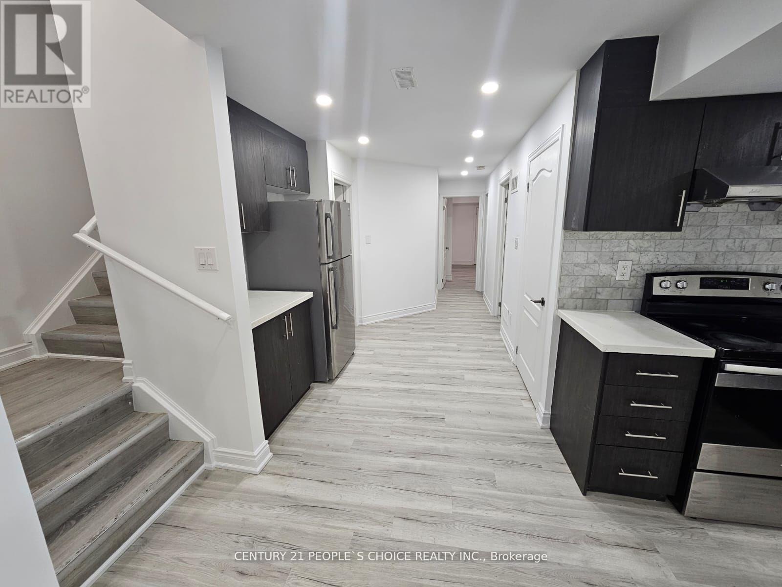 30 Bucksaw Street, Brampton, Ontario  L7A 4R2 - Photo 2 - W12671462