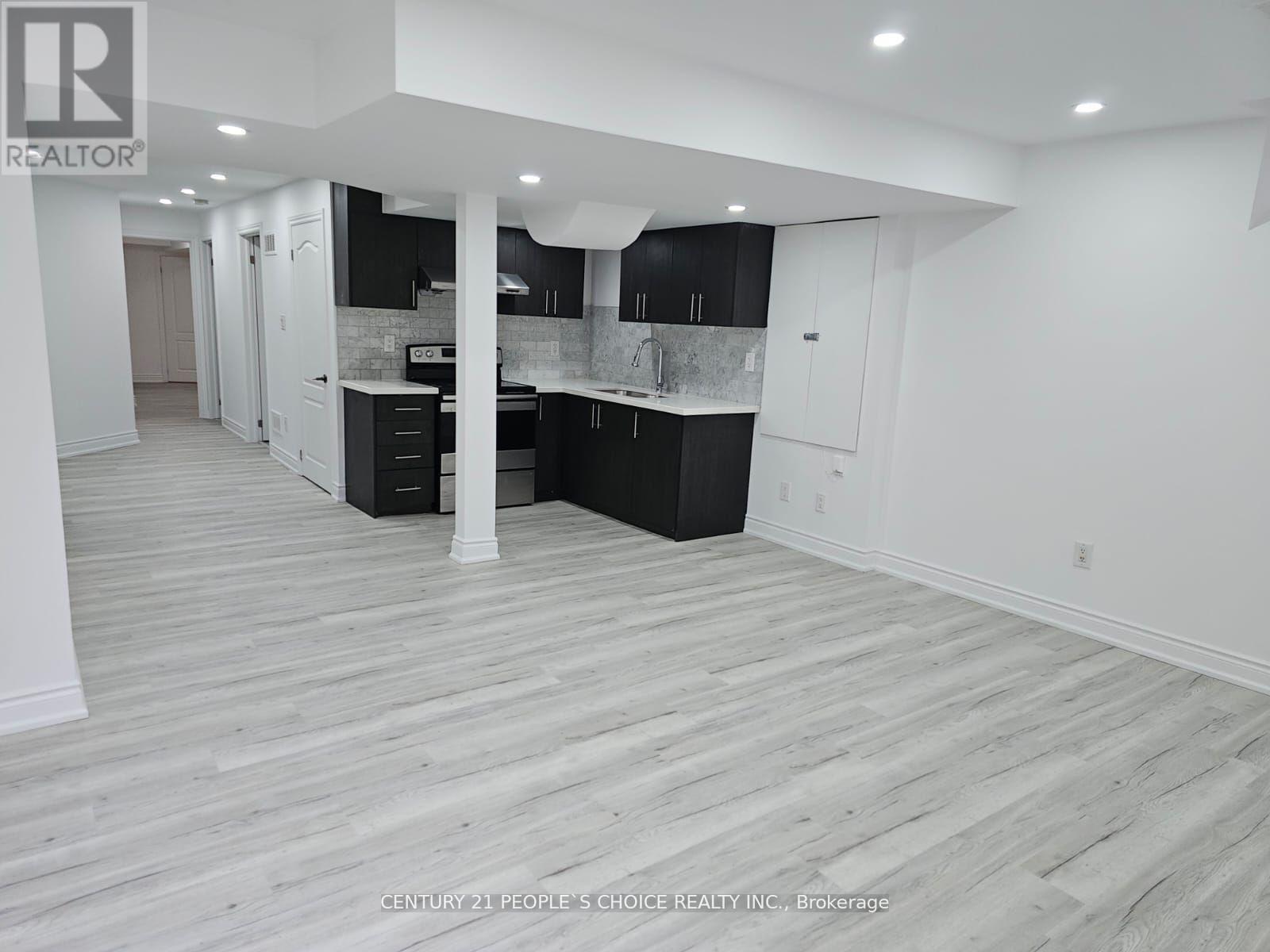 30 Bucksaw Street, Brampton, Ontario  L7A 4R2 - Photo 6 - W12671462