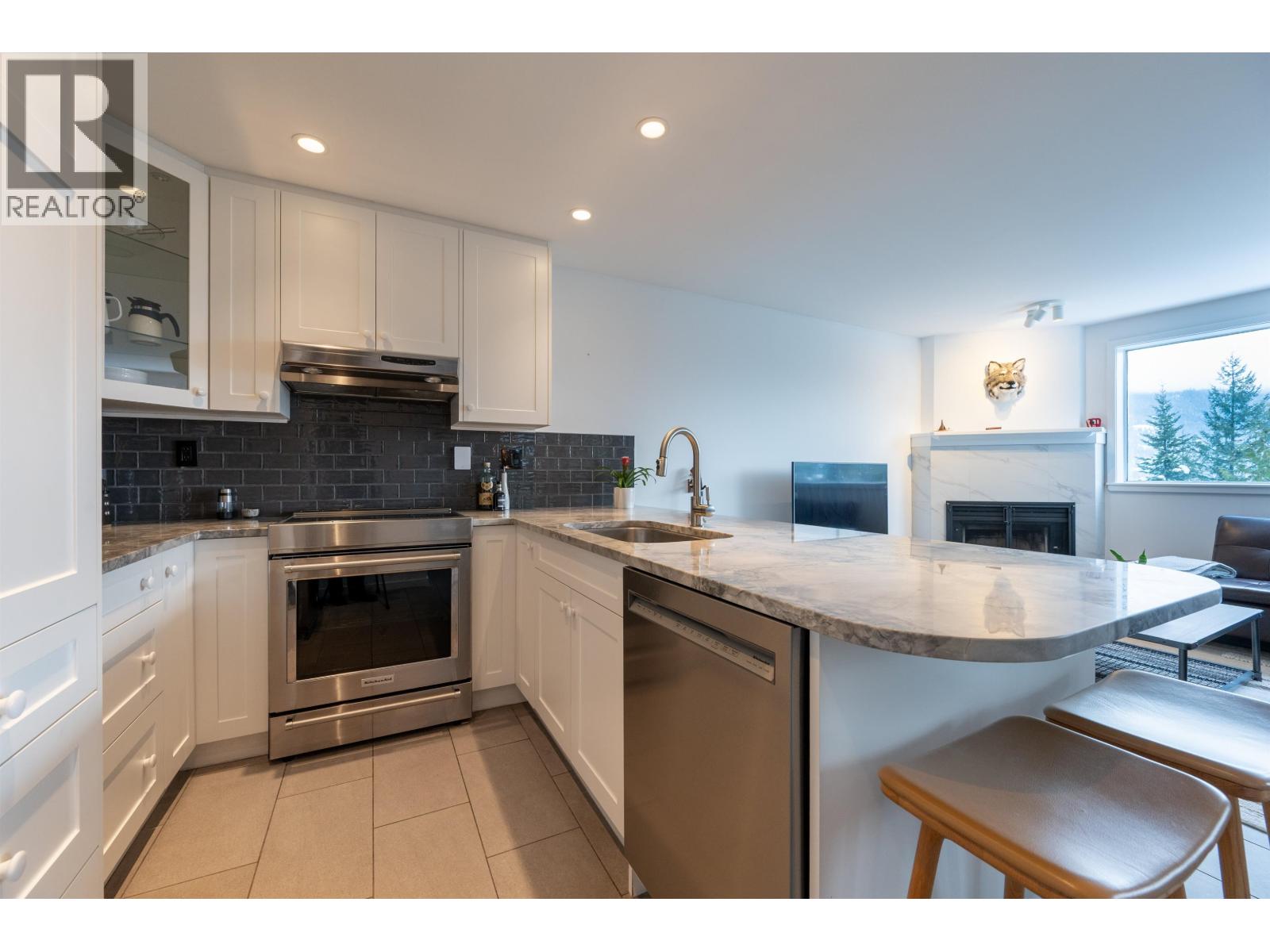 14 2240 Gondola Way, Whistler, British Columbia V8E 0N1 - Photo 9 - R3076612