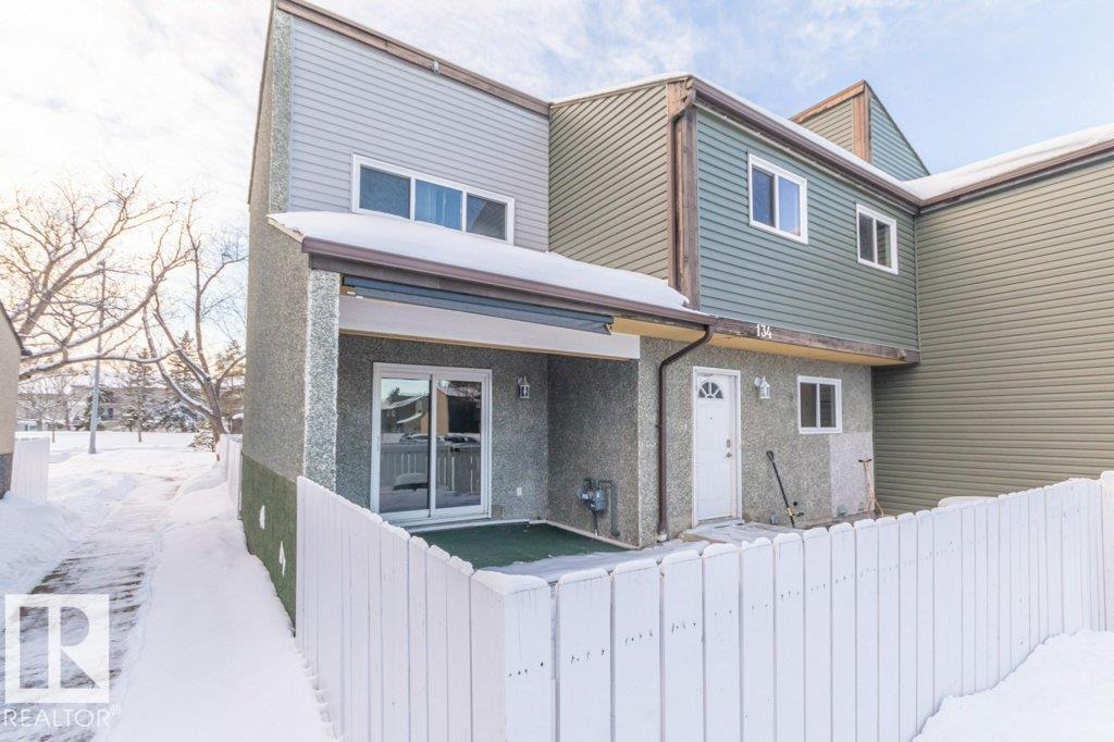 134 Kaskitayo Ct Nw, Edmonton, Alberta  T6J 3T3 - Photo 5 - E4469264