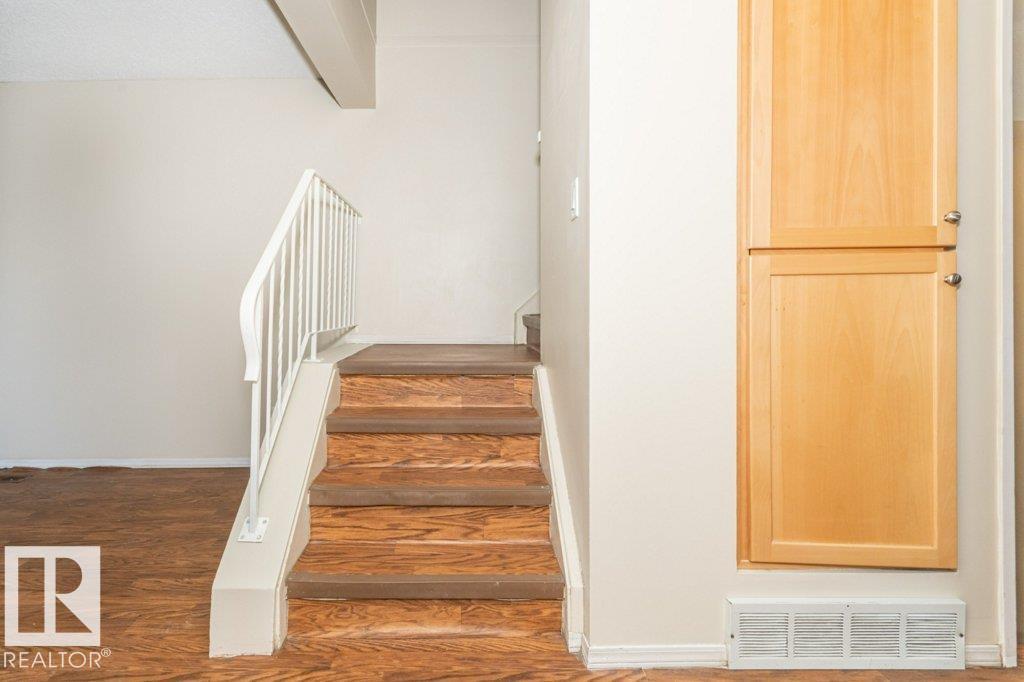 134 Kaskitayo Ct Nw, Edmonton, Alberta  T6J 3T3 - Photo 8 - E4469264