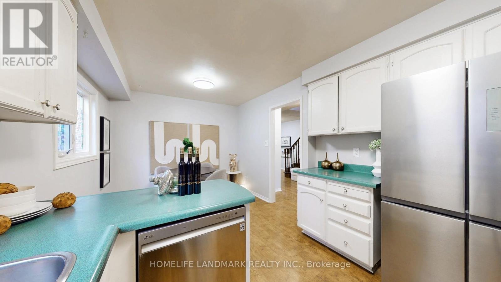 338 Parkridge Crescent, Oakville, Ontario  L6M 1B1 - Photo 13 - W12662754