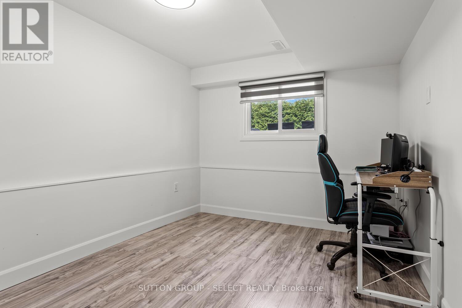 20 Lochern Road, London South, Ontario  N5Z 4L6 - Photo 32 - X12672542