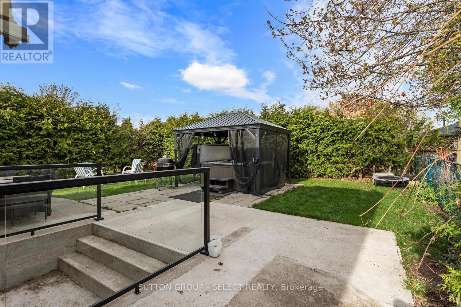 20 Lochern Road, London South, Ontario  N5Z 4L6 - Photo 39 - X12672542