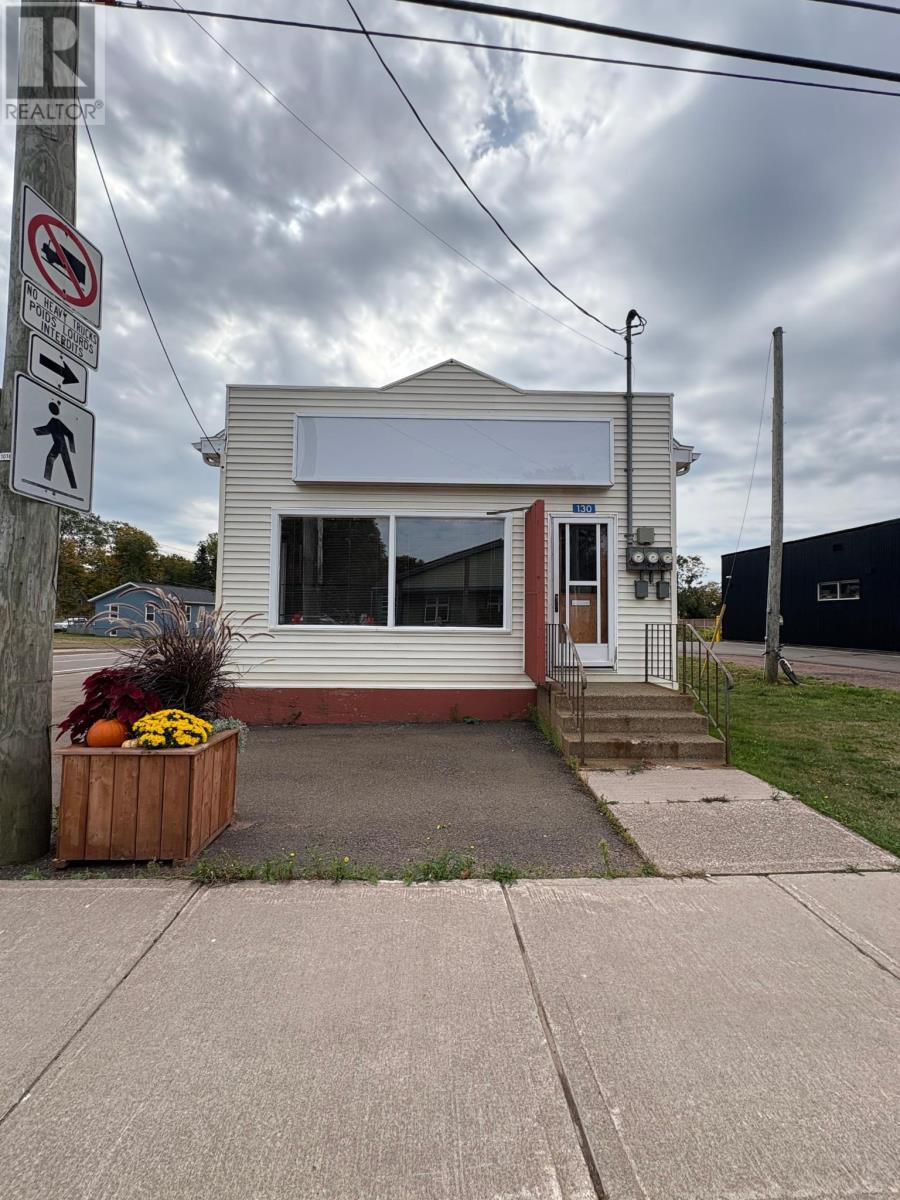 130 Main Street, Souris, Prince Edward Island  C0A 2B0 - Photo 2 - 202600331