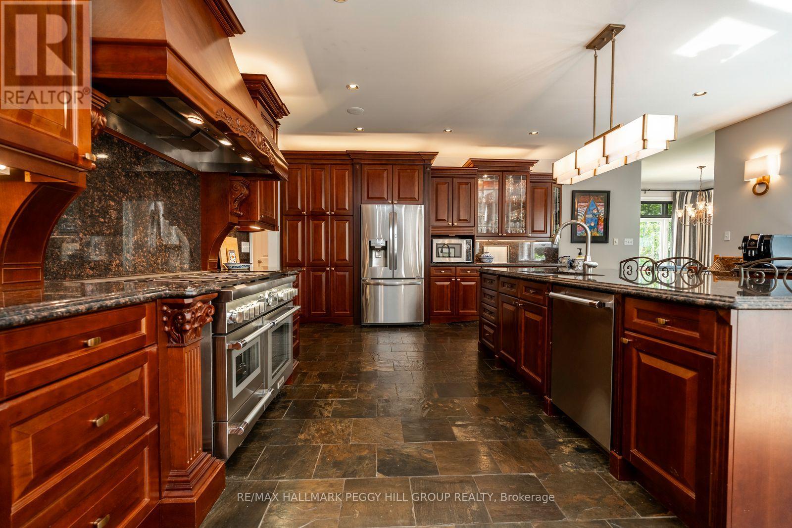 7 Maple Ridge Road, Oro-Medonte, Ontario  L0L 2L0 - Photo 7 - S12672550