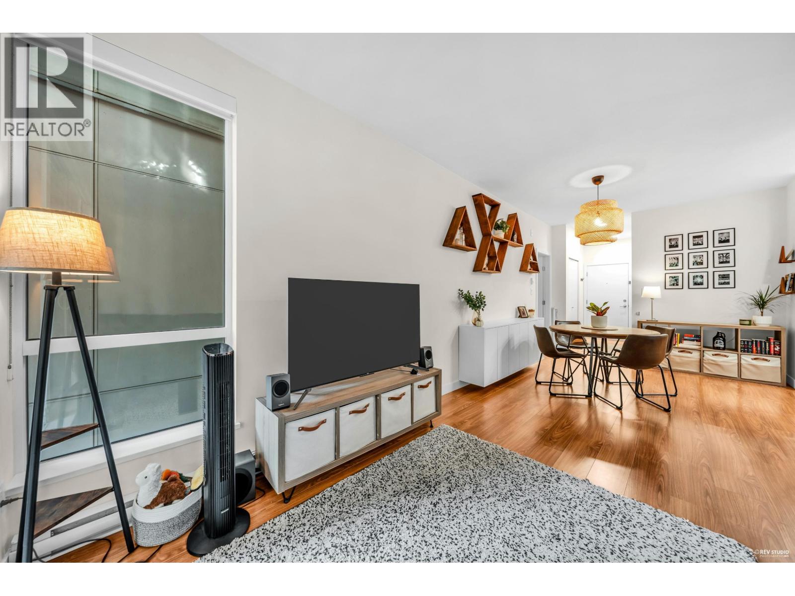 201 5460 Broadway, Burnaby, British Columbia V5B 0B4 - Photo 9 - R3076399