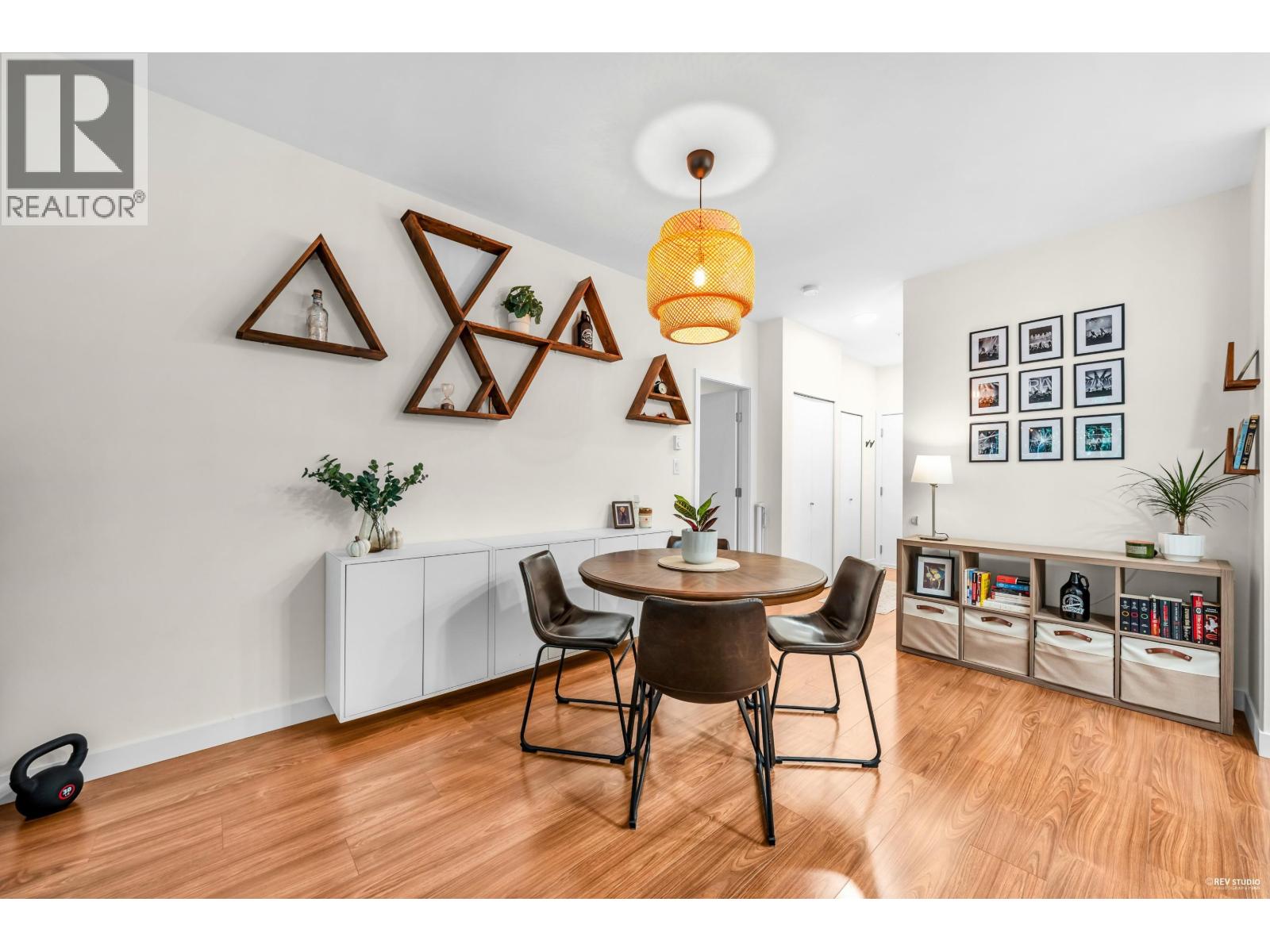 201 5460 Broadway, Burnaby, British Columbia V5B 0B4 - Photo 10 - R3076399