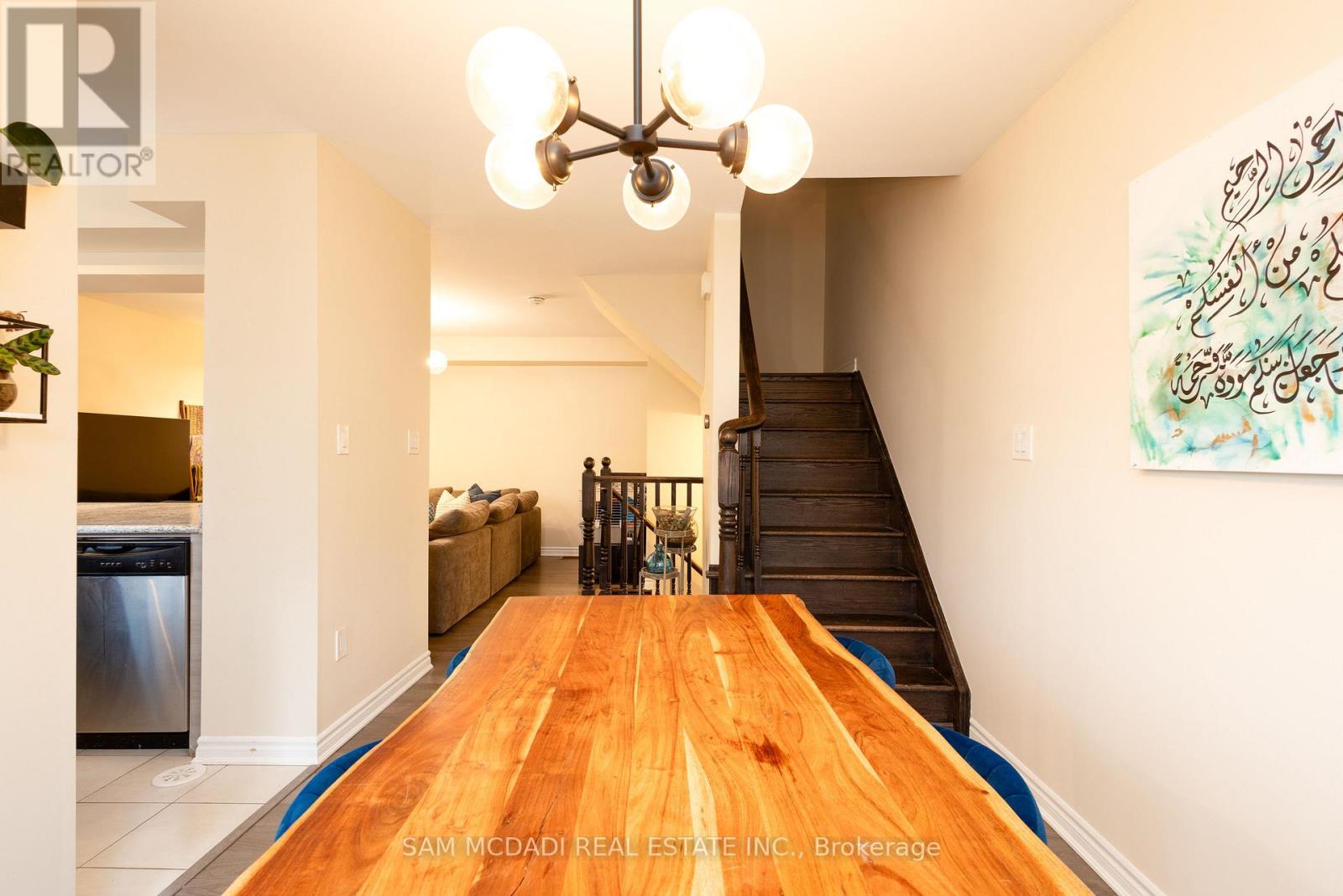 75 Bond Head Court, Milton, Ontario  L9E 1G4 - Photo 13 - W12672428