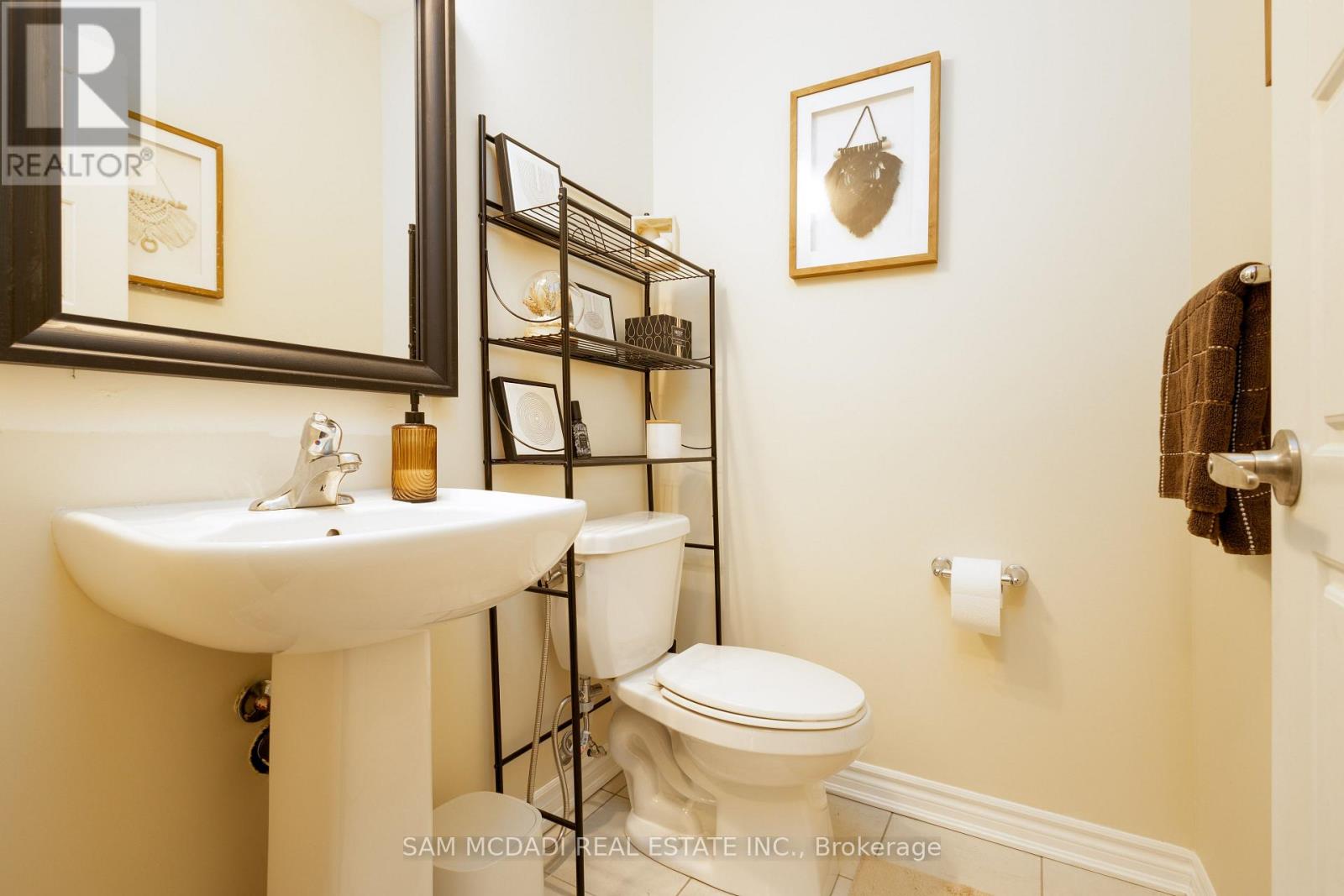 75 Bond Head Court, Milton, Ontario  L9E 1G4 - Photo 6 - W12672428