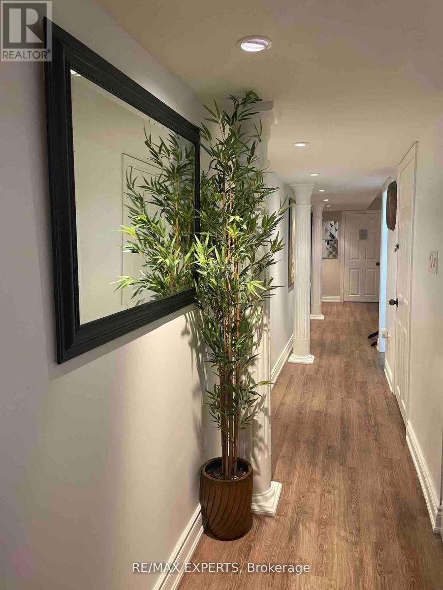 482 Malaga Road, Mississauga, Ontario  L5B 3W2 - Photo 38 - W12672466