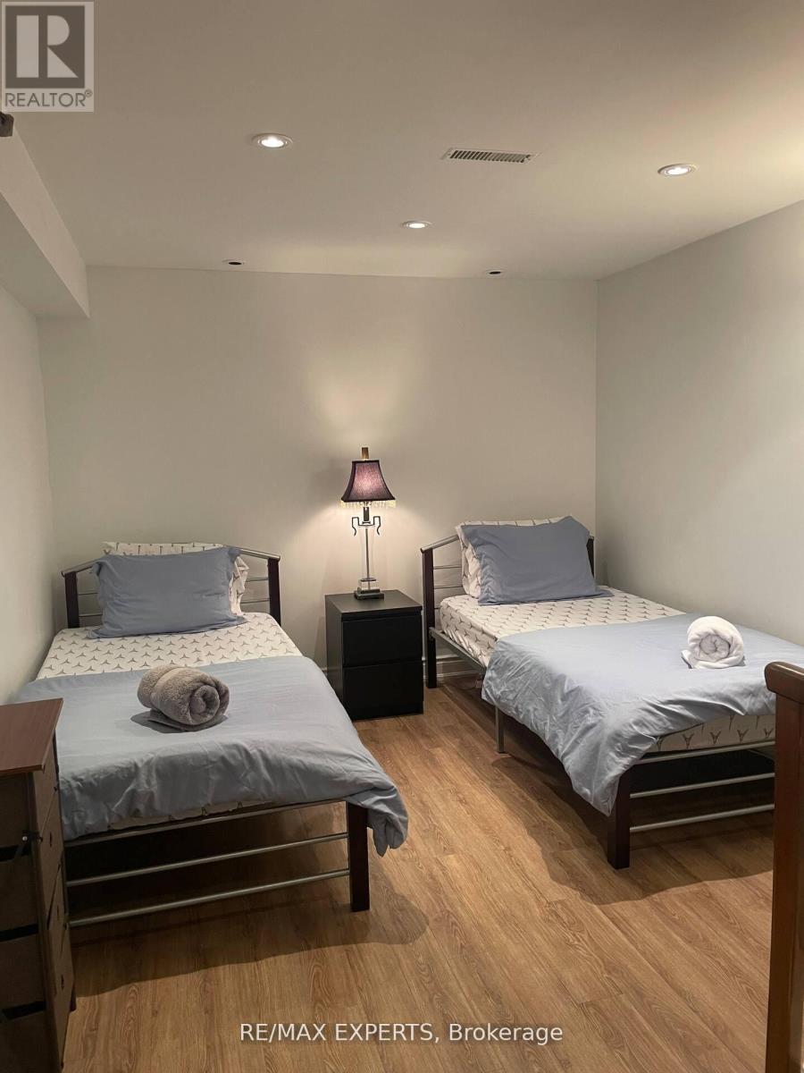 482 Malaga Road, Mississauga, Ontario  L5B 3W2 - Photo 42 - W12672466