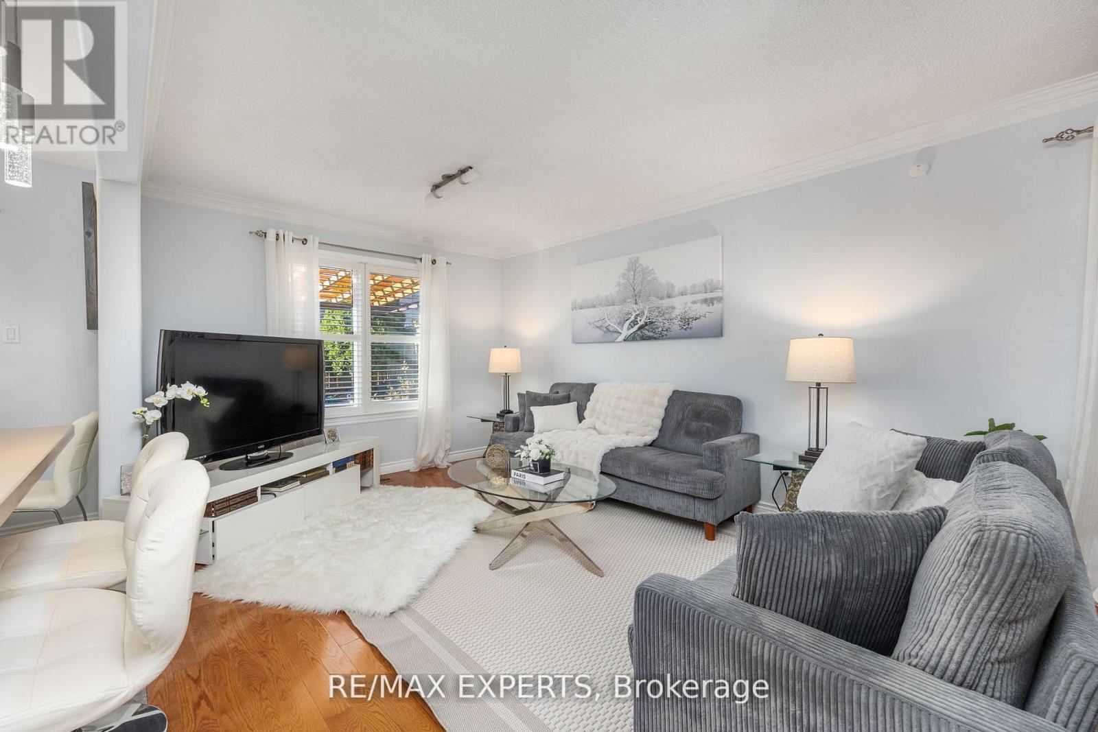 482 Malaga Road, Mississauga, Ontario  L5B 3W2 - Photo 9 - W12672466