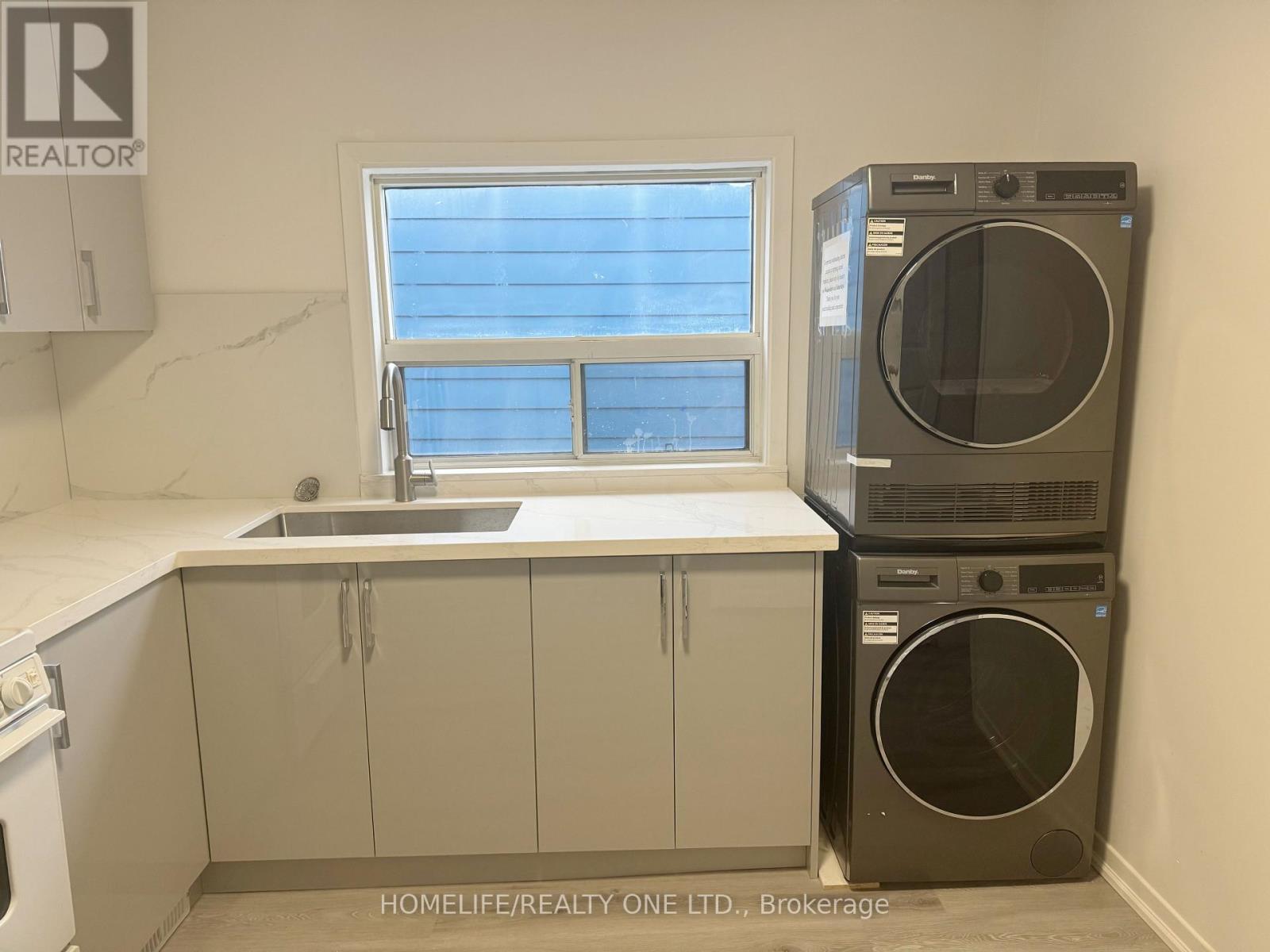 2nd Floor - 1067 Dovercourt Road, Toronto, Ontario  M6H 2X7 - Photo 4 - W12672482