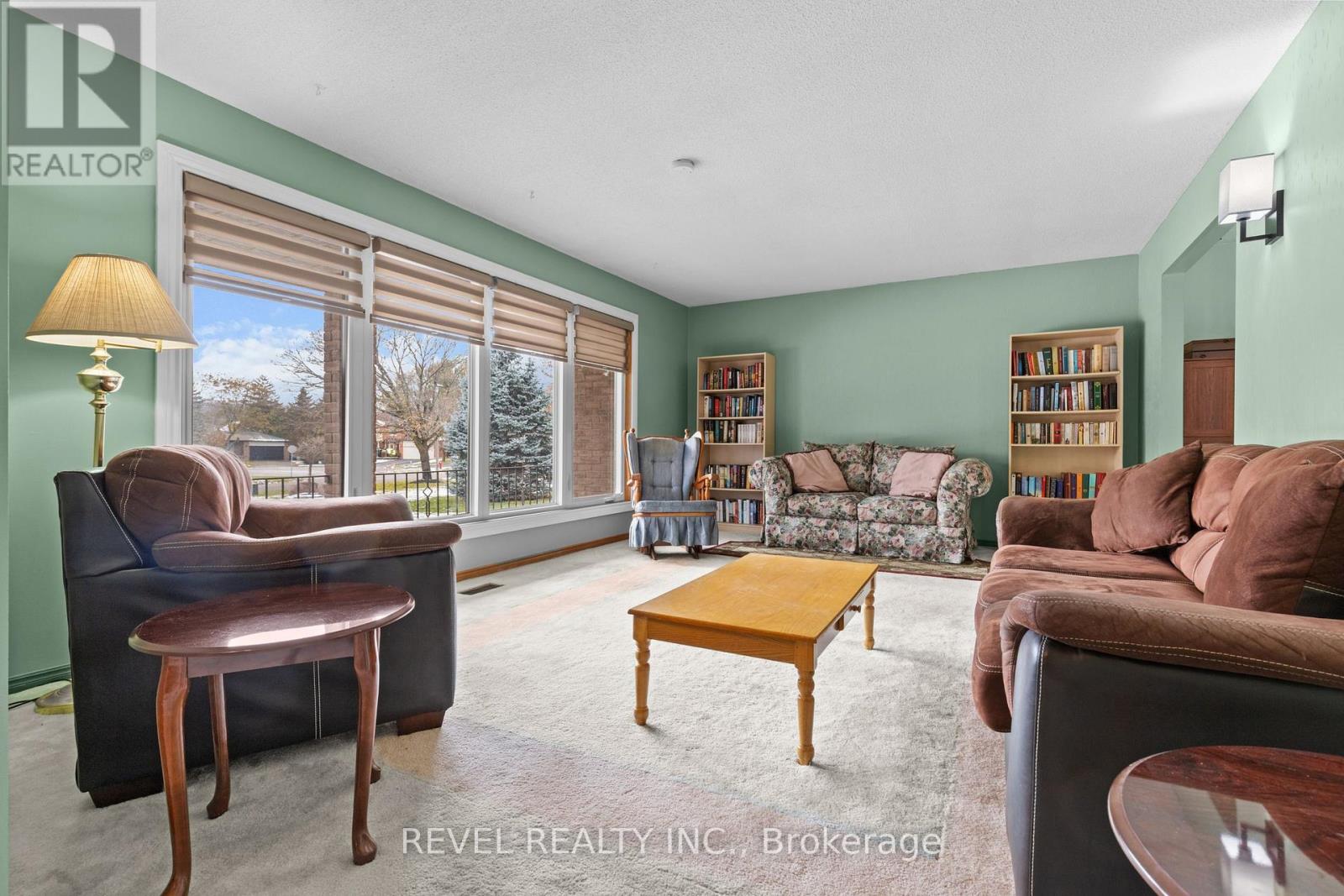 5 Mckee Drive, Caledon, Ontario  L7C 1G8 - Photo 7 - W12672496