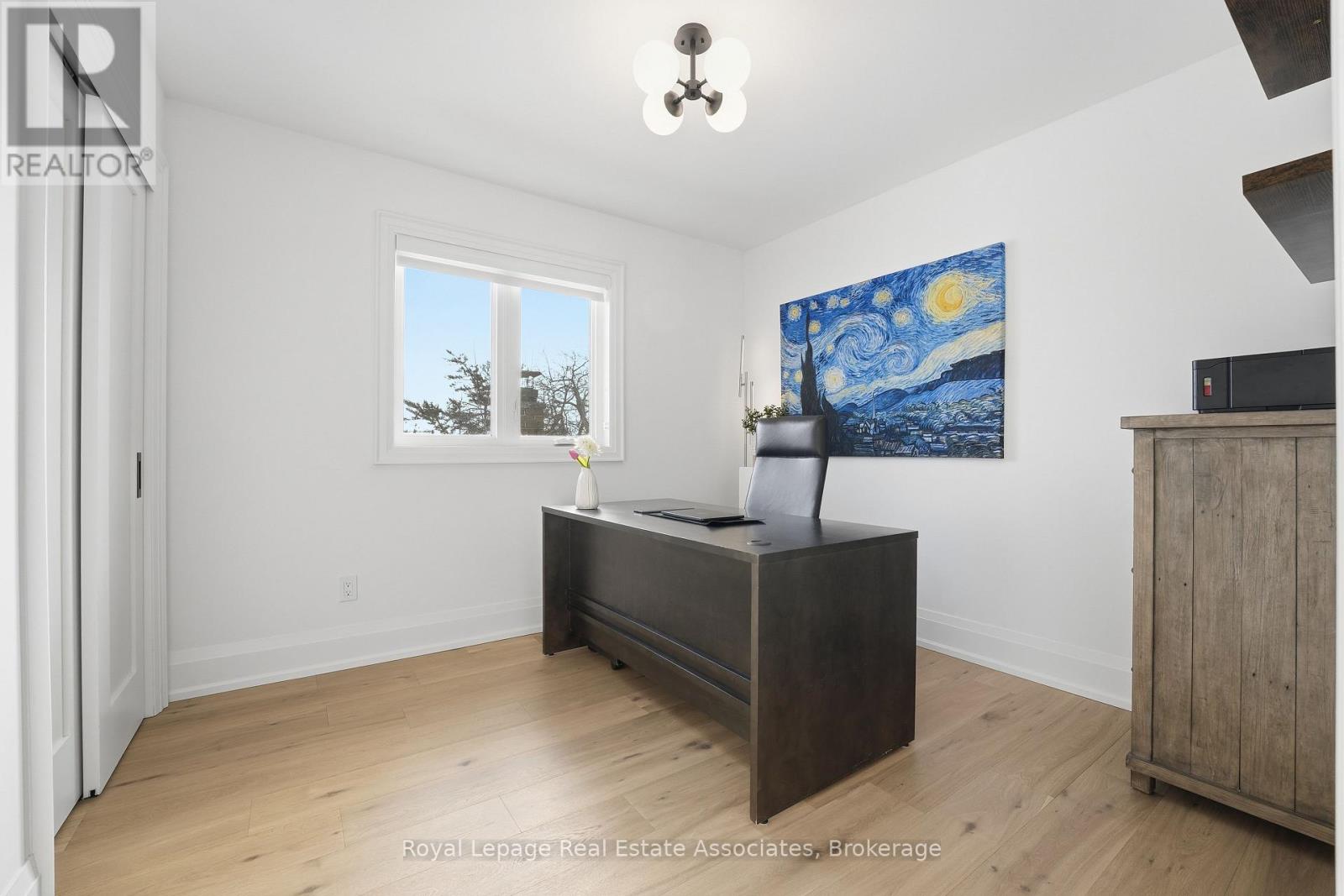 1042 Meredith Avenue, Mississauga, Ontario  L5E 2C7 - Photo 34 - W12672512