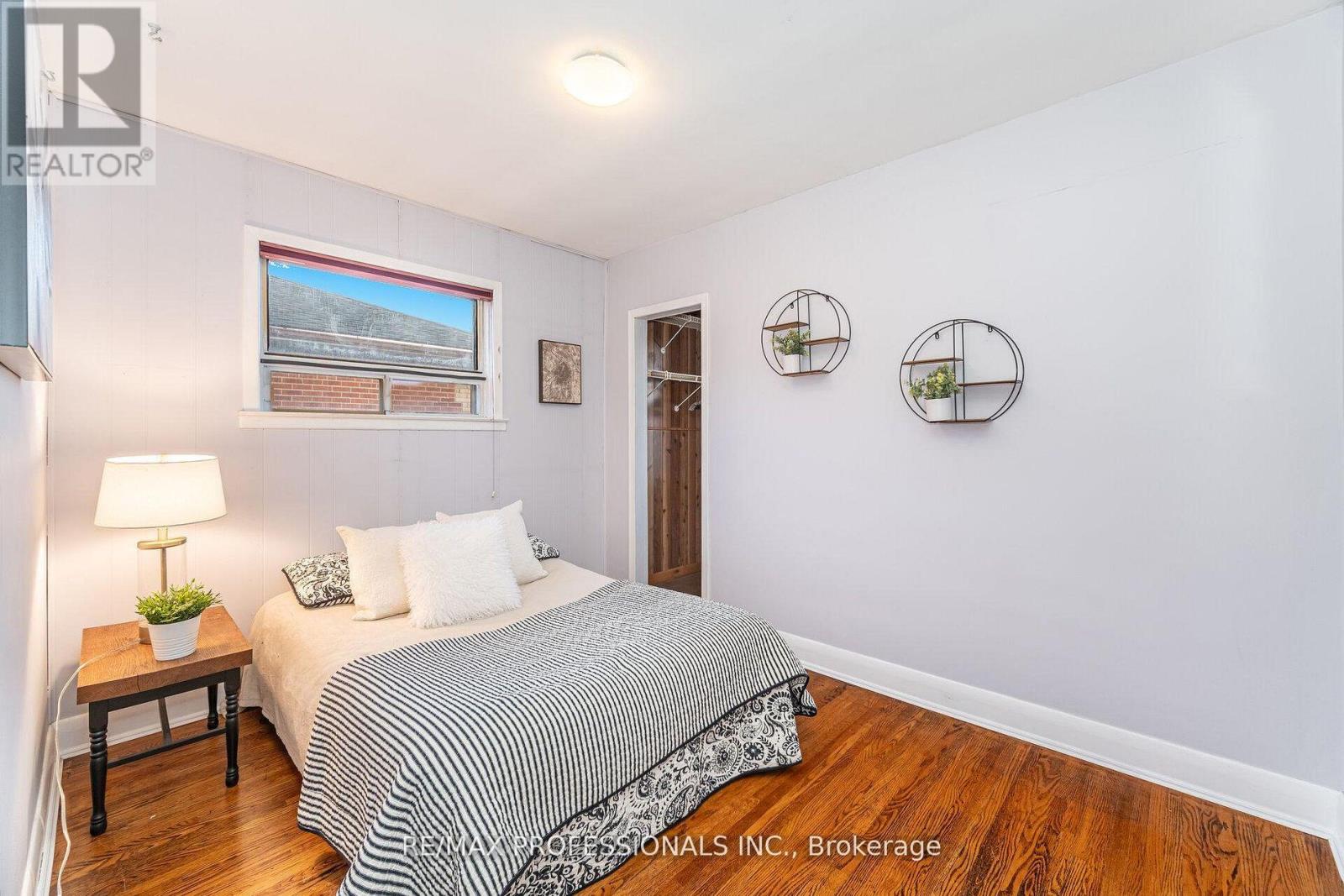 10 Avalon Road, Toronto (Alderwood), Ontario  M8W 2E3 - Photo 20 - W12672546