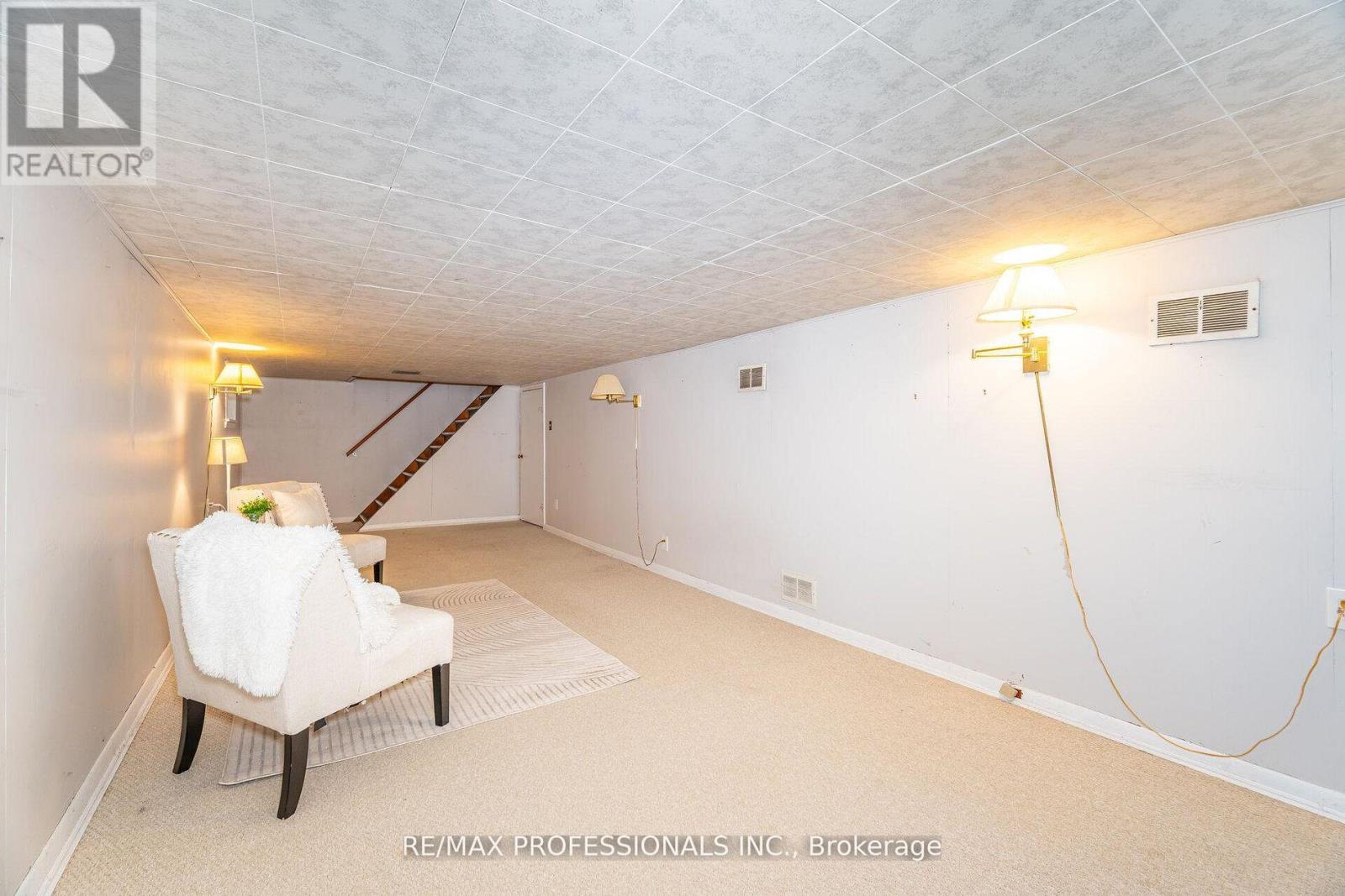 10 Avalon Road, Toronto (Alderwood), Ontario  M8W 2E3 - Photo 28 - W12672546