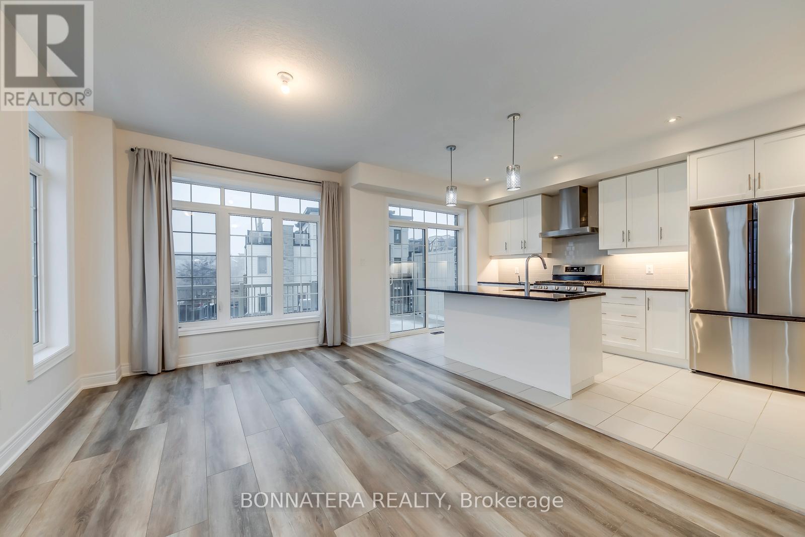 19 - 3026 Postridge Drive, Oakville, Ontario  L6H 7E3 - Photo 12 - W12672548