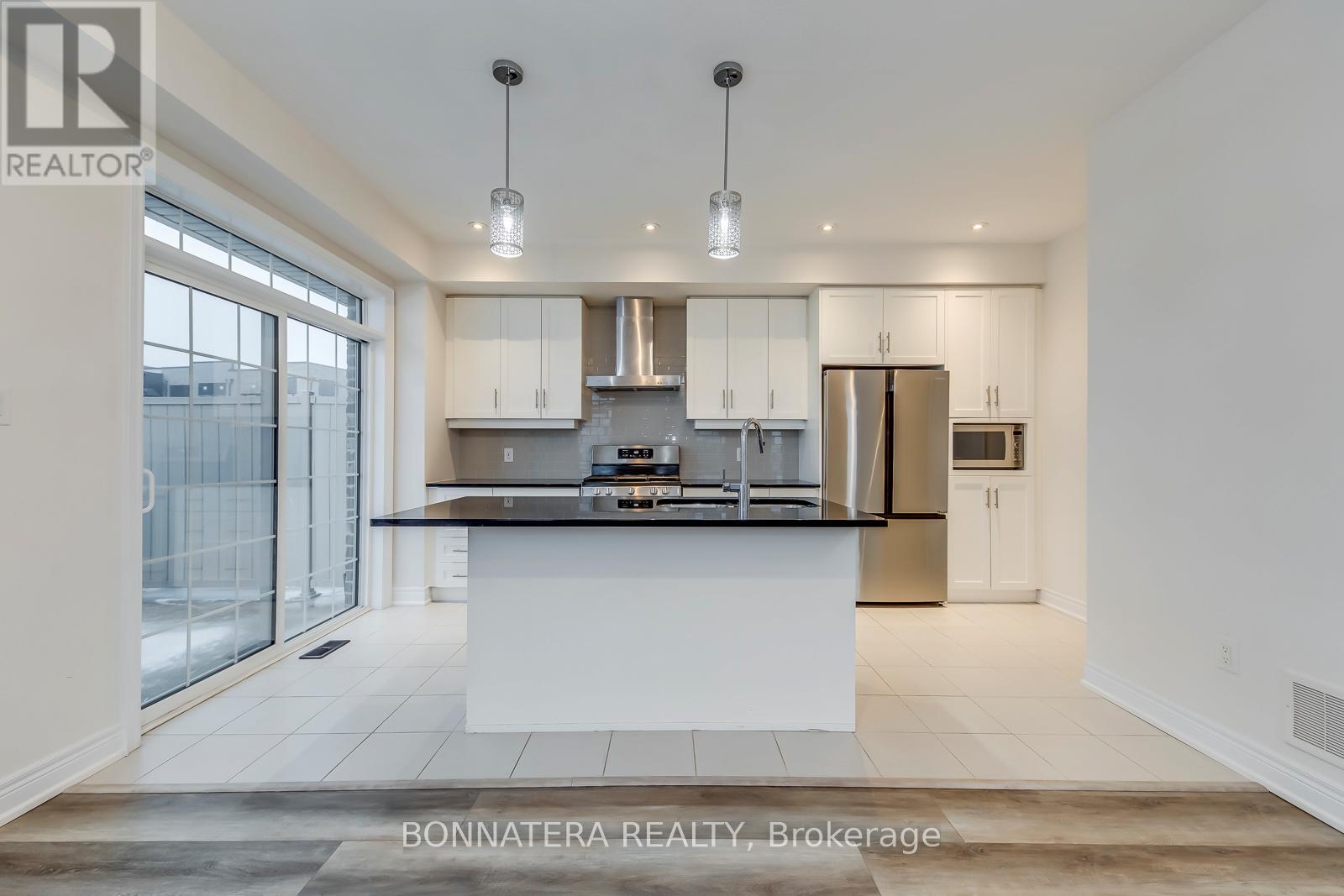 19 - 3026 Postridge Drive, Oakville, Ontario  L6H 7E3 - Photo 14 - W12672548