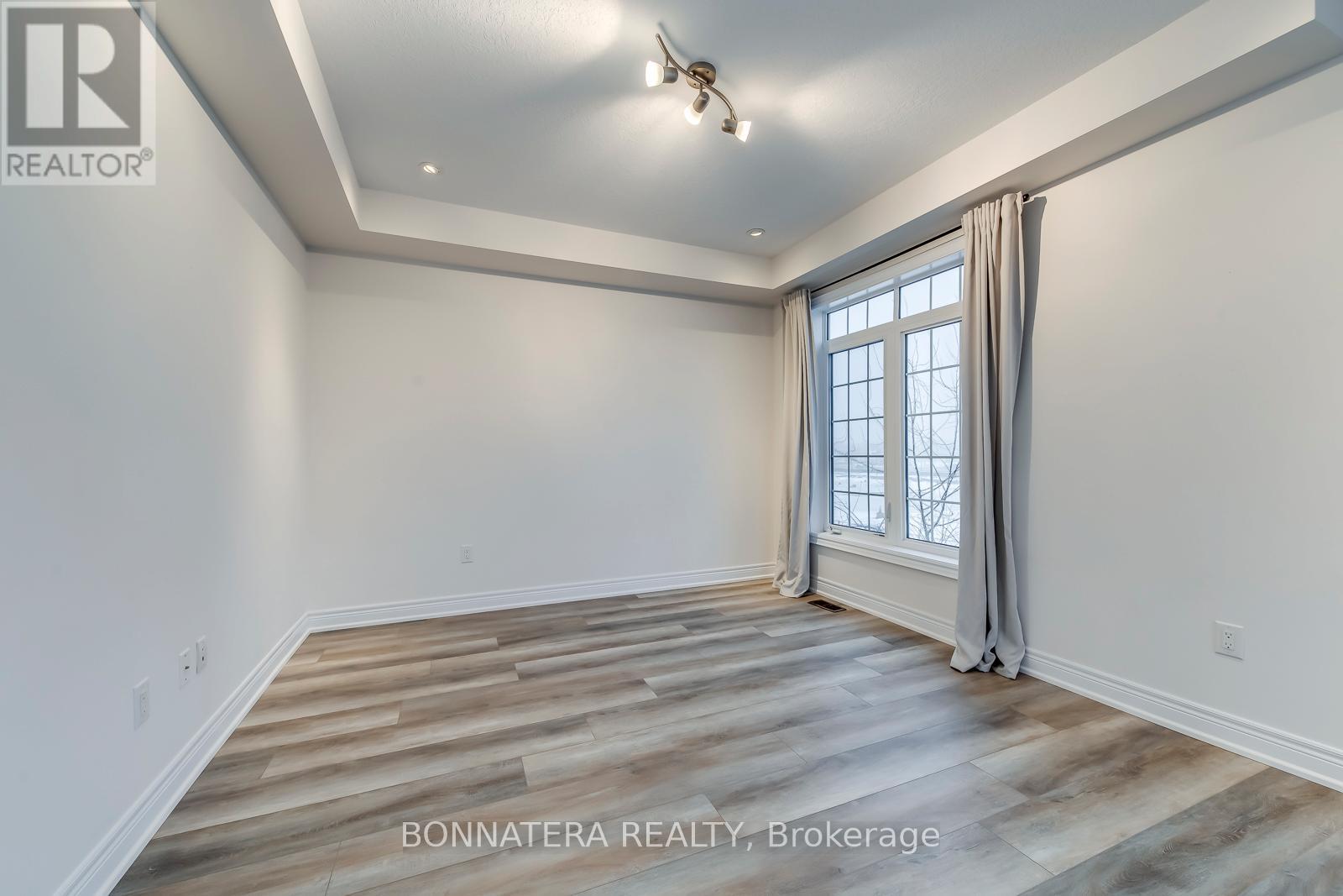 19 - 3026 Postridge Drive, Oakville, Ontario  L6H 7E3 - Photo 27 - W12672548