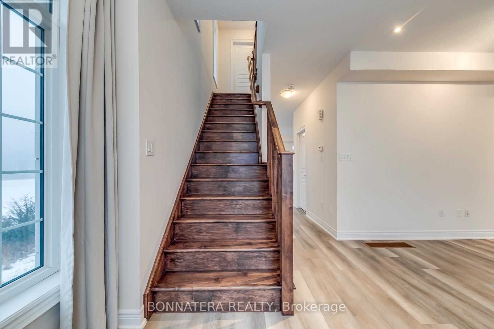 19 - 3026 Postridge Drive, Oakville, Ontario  L6H 7E3 - Photo 30 - W12672548