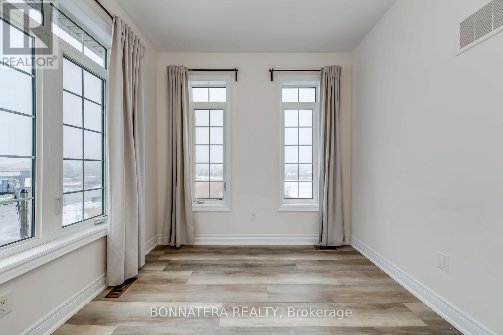 19 - 3026 Postridge Drive, Oakville, Ontario  L6H 7E3 - Photo 41 - W12672548