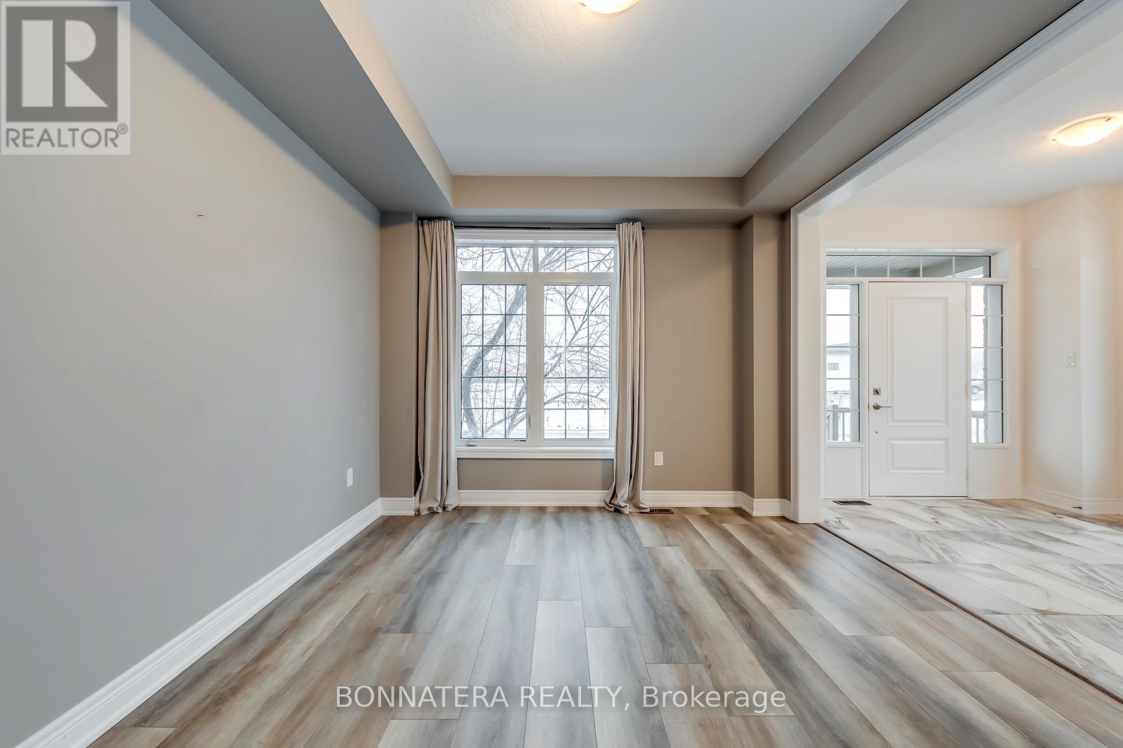 19 - 3026 Postridge Drive, Oakville, Ontario  L6H 7E3 - Photo 6 - W12672548