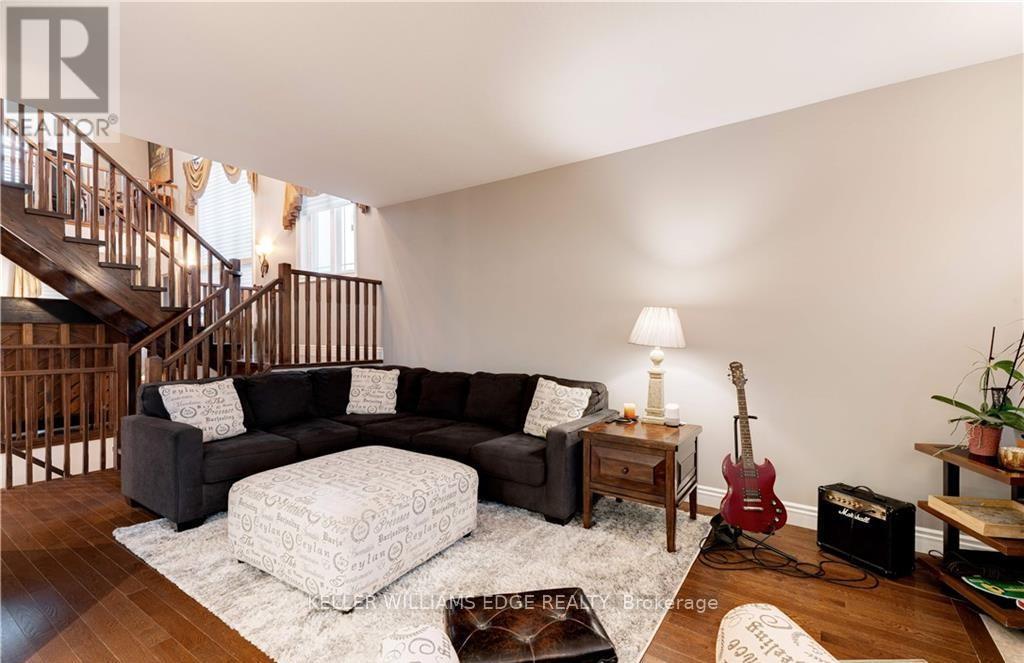 8036 Sheridan Court, Grimsby, Ontario  L0R 1M0 - Photo 11 - X12672446