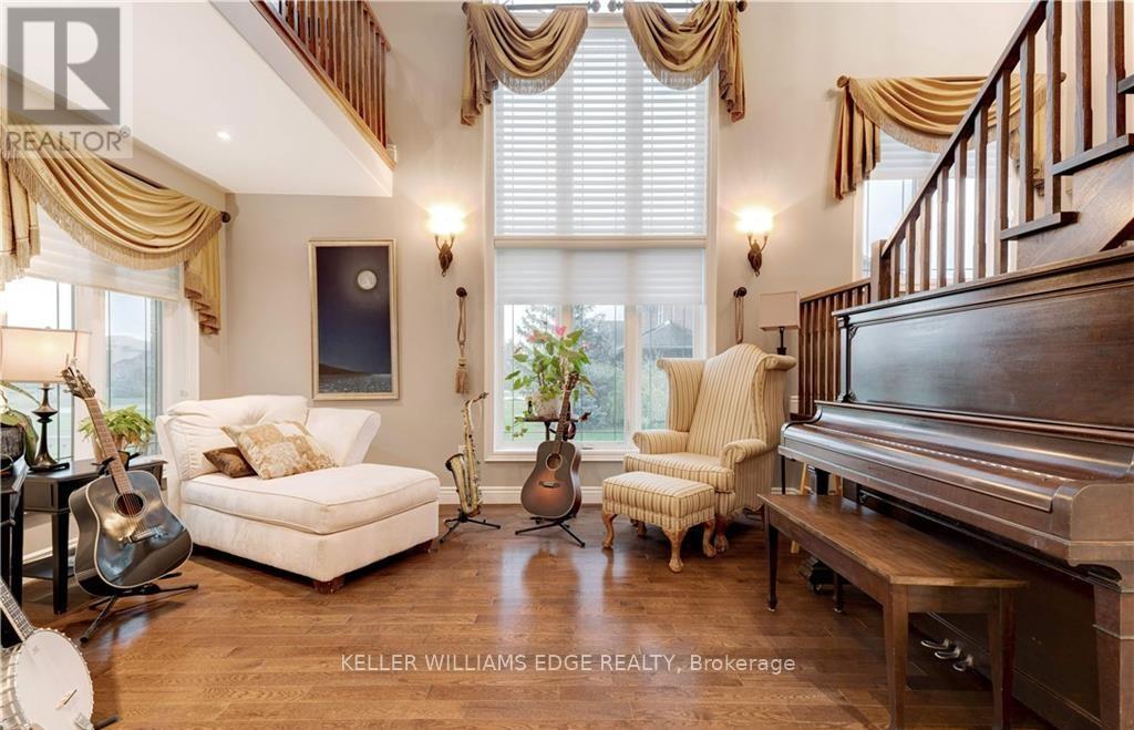 8036 Sheridan Court, Grimsby, Ontario  L0R 1M0 - Photo 4 - X12672446