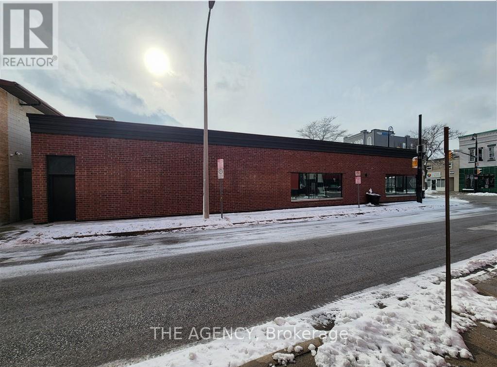 130 Christina Street N, Sarnia, Ontario  N7T 5T6 - Photo 4 - X12672478