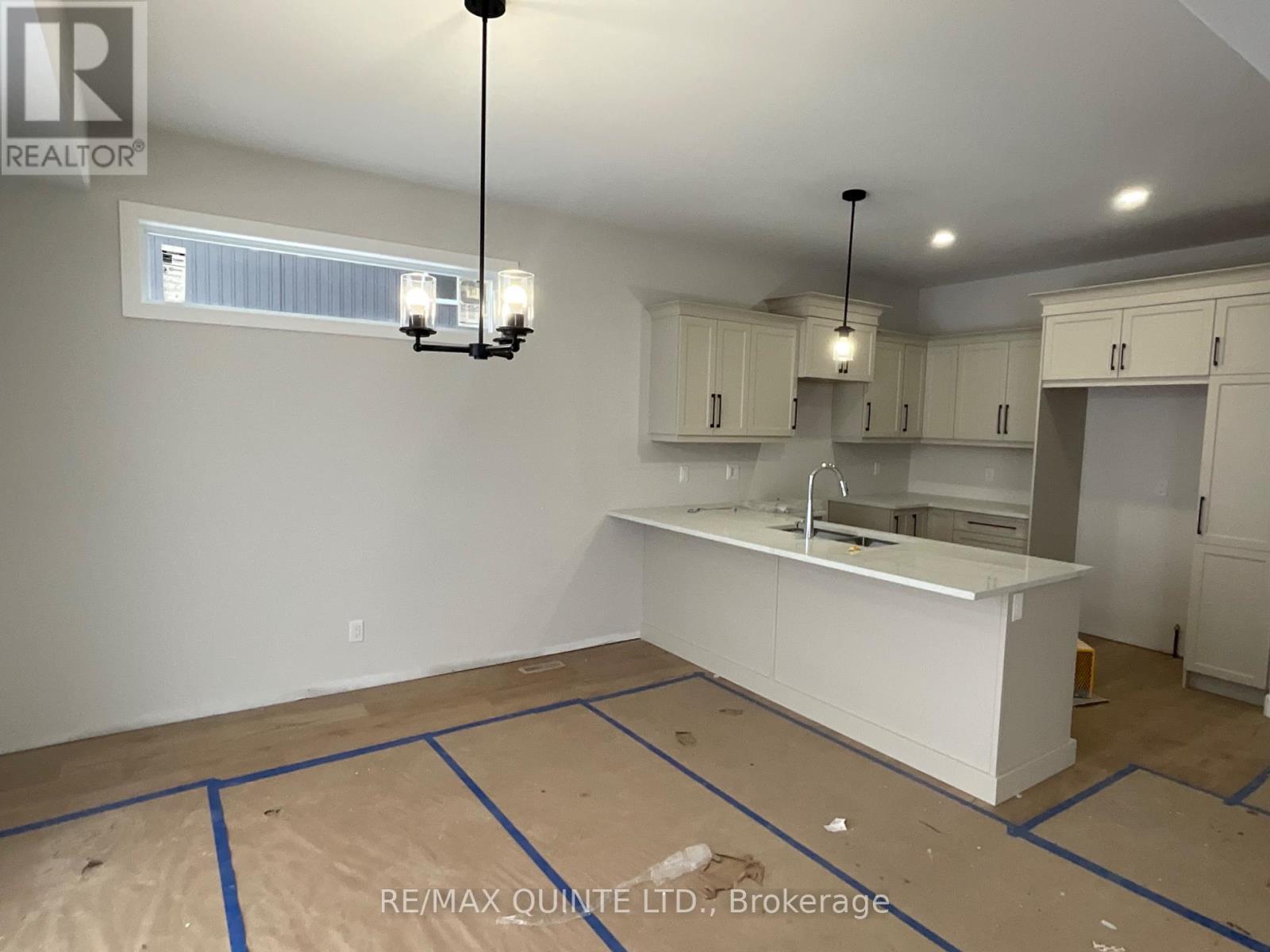 91 Raycroft Drive, Belleville, Ontario  K8N 0R5 - Photo 4 - X12430405