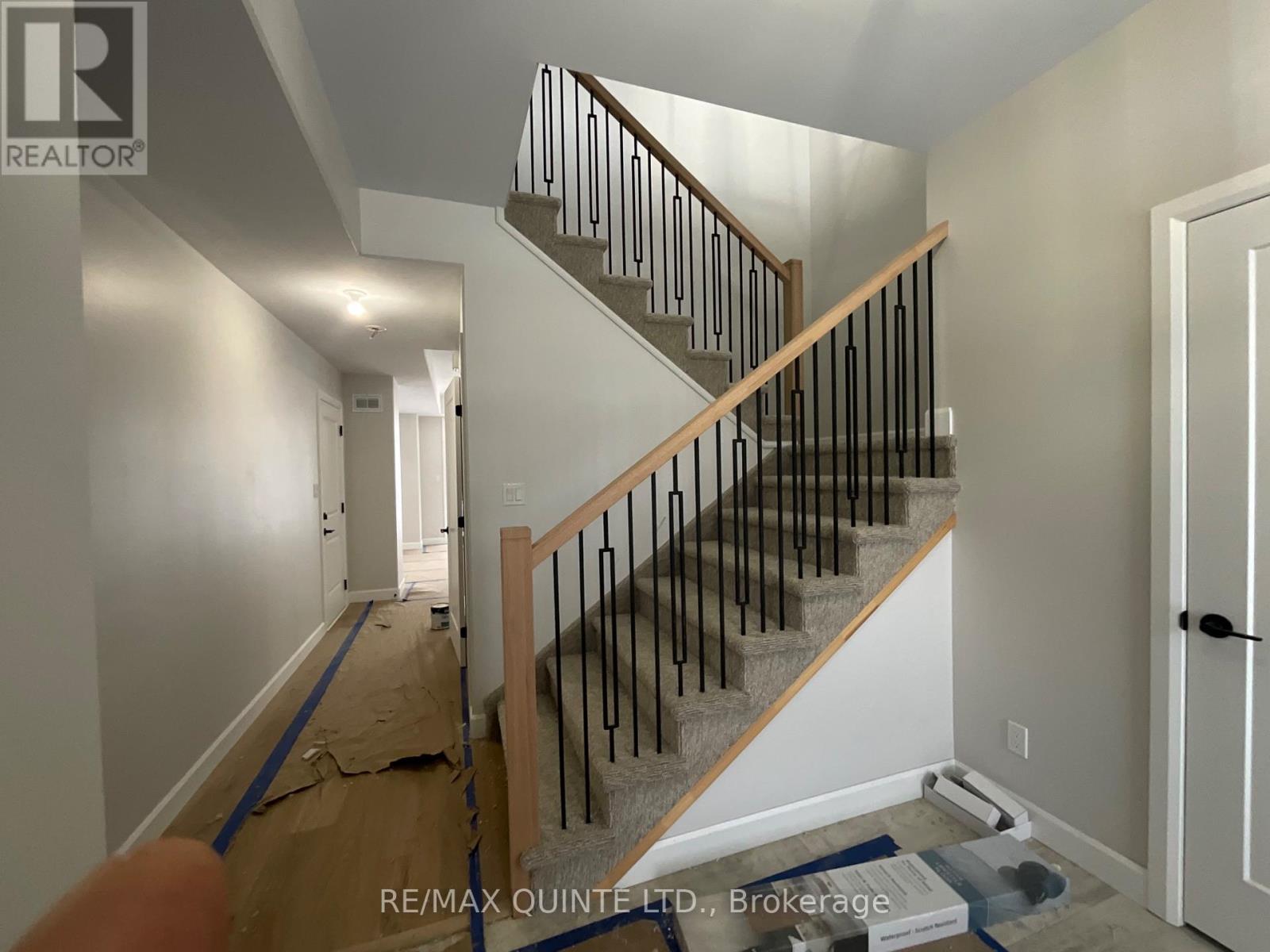 91 Raycroft Drive, Belleville, Ontario  K8N 0R5 - Photo 6 - X12430405