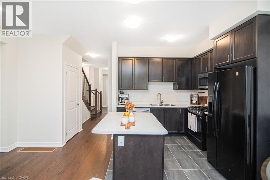 8 Mia Drive, Hamilton, Ontario  L9B 0K1 - Photo 17 - 40796763