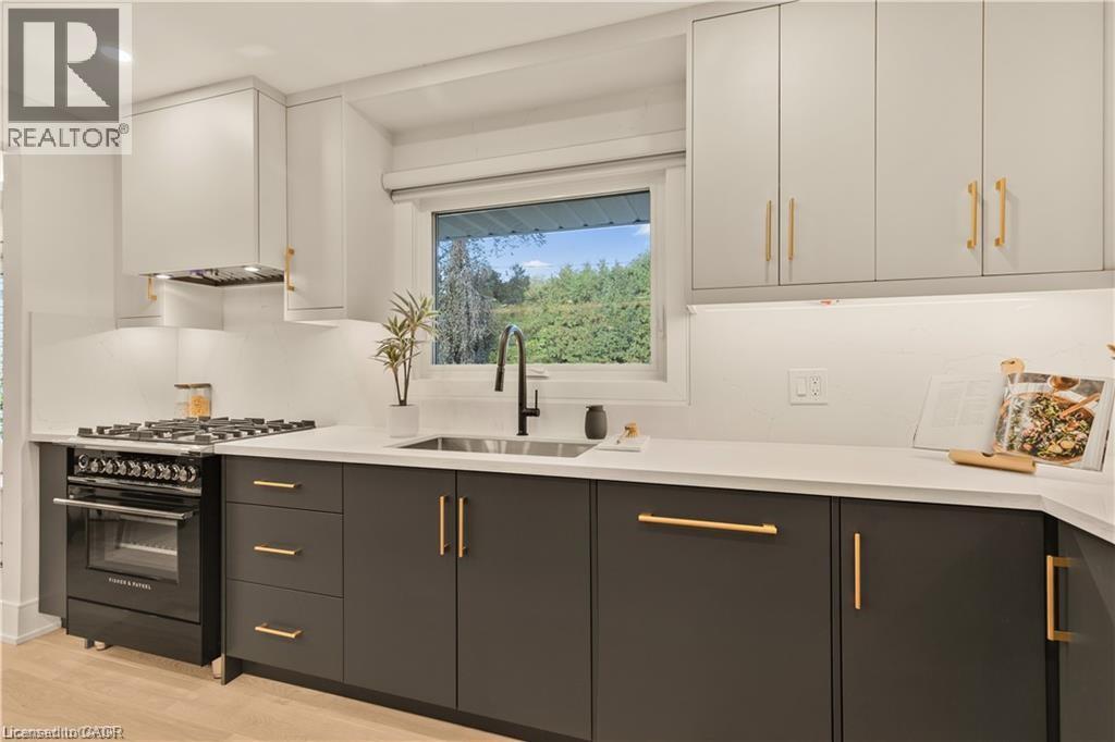 257 Strathcona Drive, Burlington, Ontario  L7L 2C9 - Photo 11 - 40796710