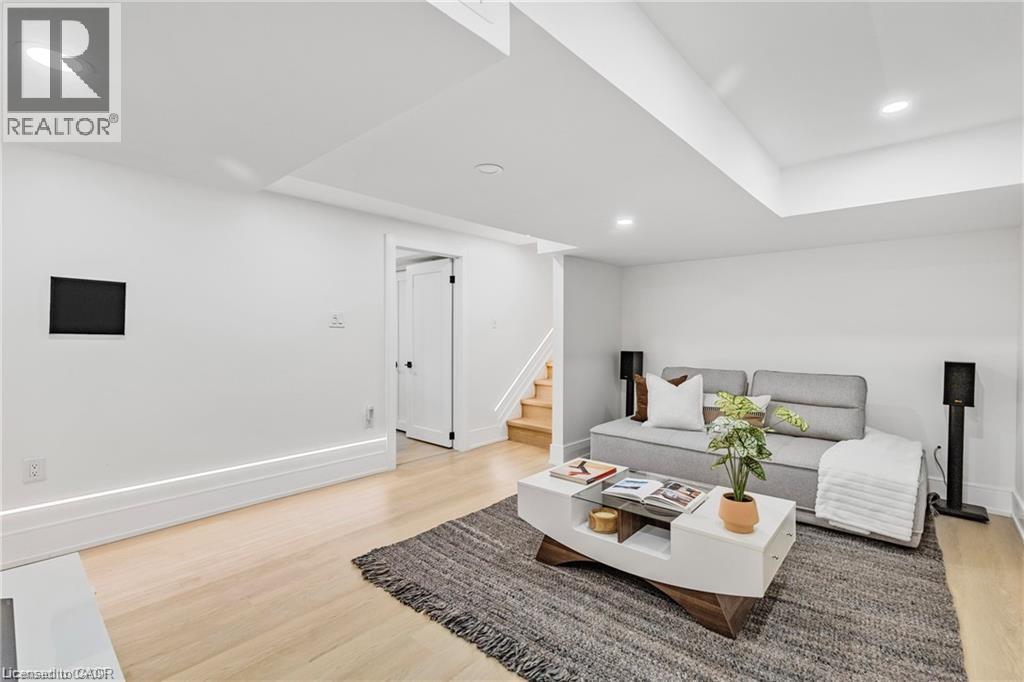 257 Strathcona Drive, Burlington, Ontario  L7L 2C9 - Photo 36 - 40796710