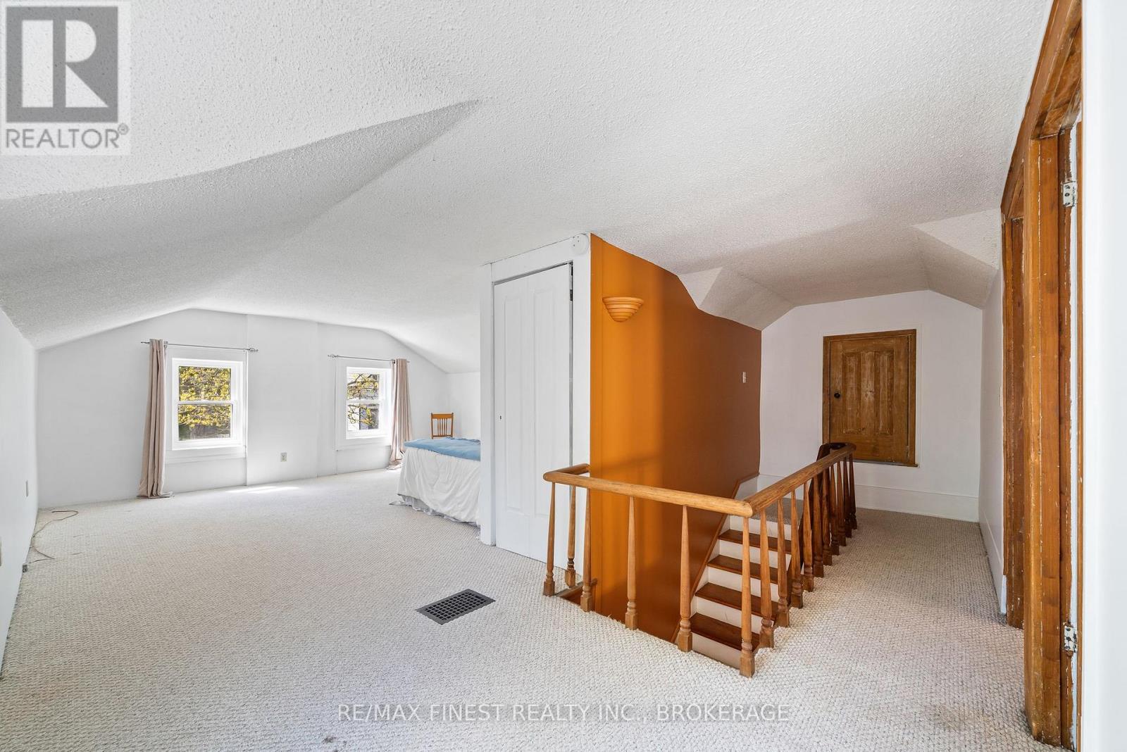 8 Catherine Street, Prince Edward County, Ontario  K0K 2T0 - Photo 18 - X12672838