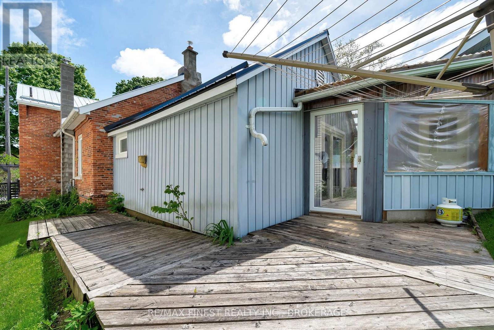 8 Catherine Street, Prince Edward County, Ontario  K0K 2T0 - Photo 26 - X12672838