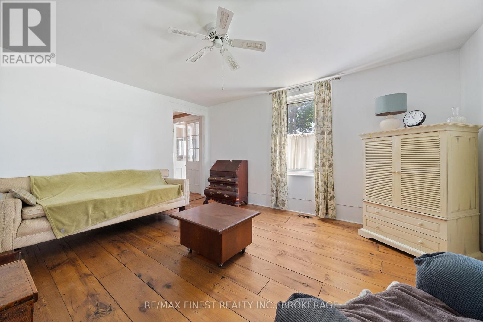 8 Catherine Street, Prince Edward County, Ontario  K0K 2T0 - Photo 7 - X12672838