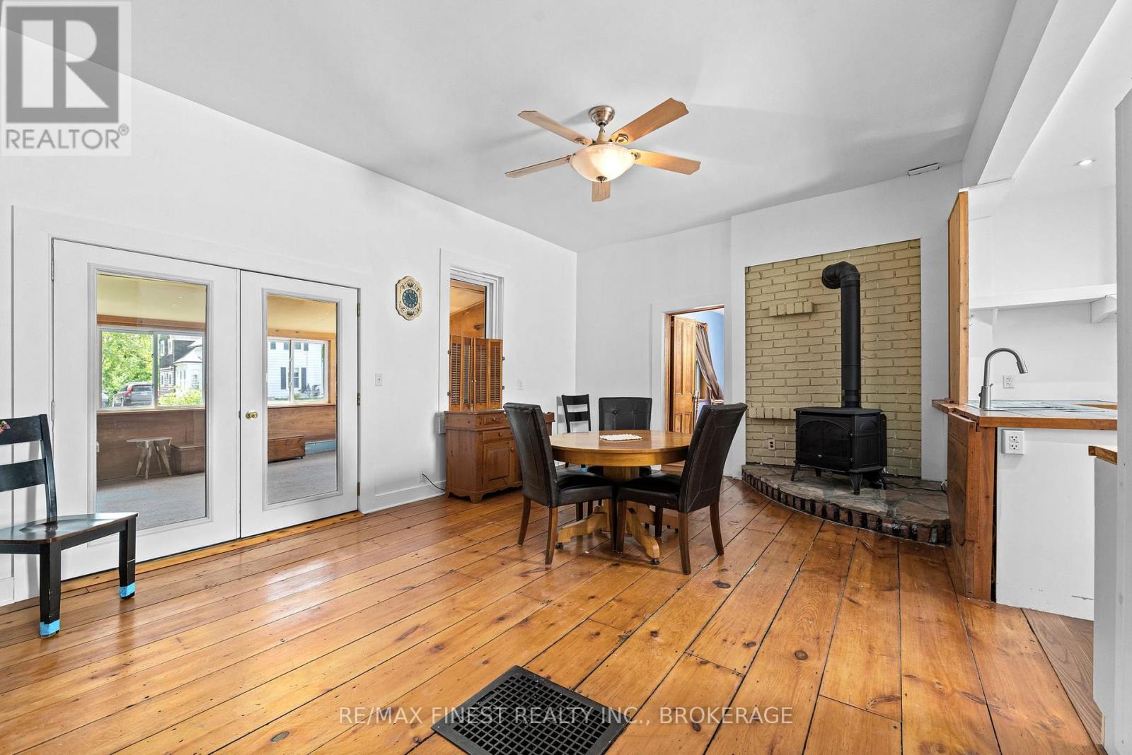 8 Catherine Street, Prince Edward County, Ontario  K0K 2T0 - Photo 9 - X12672838